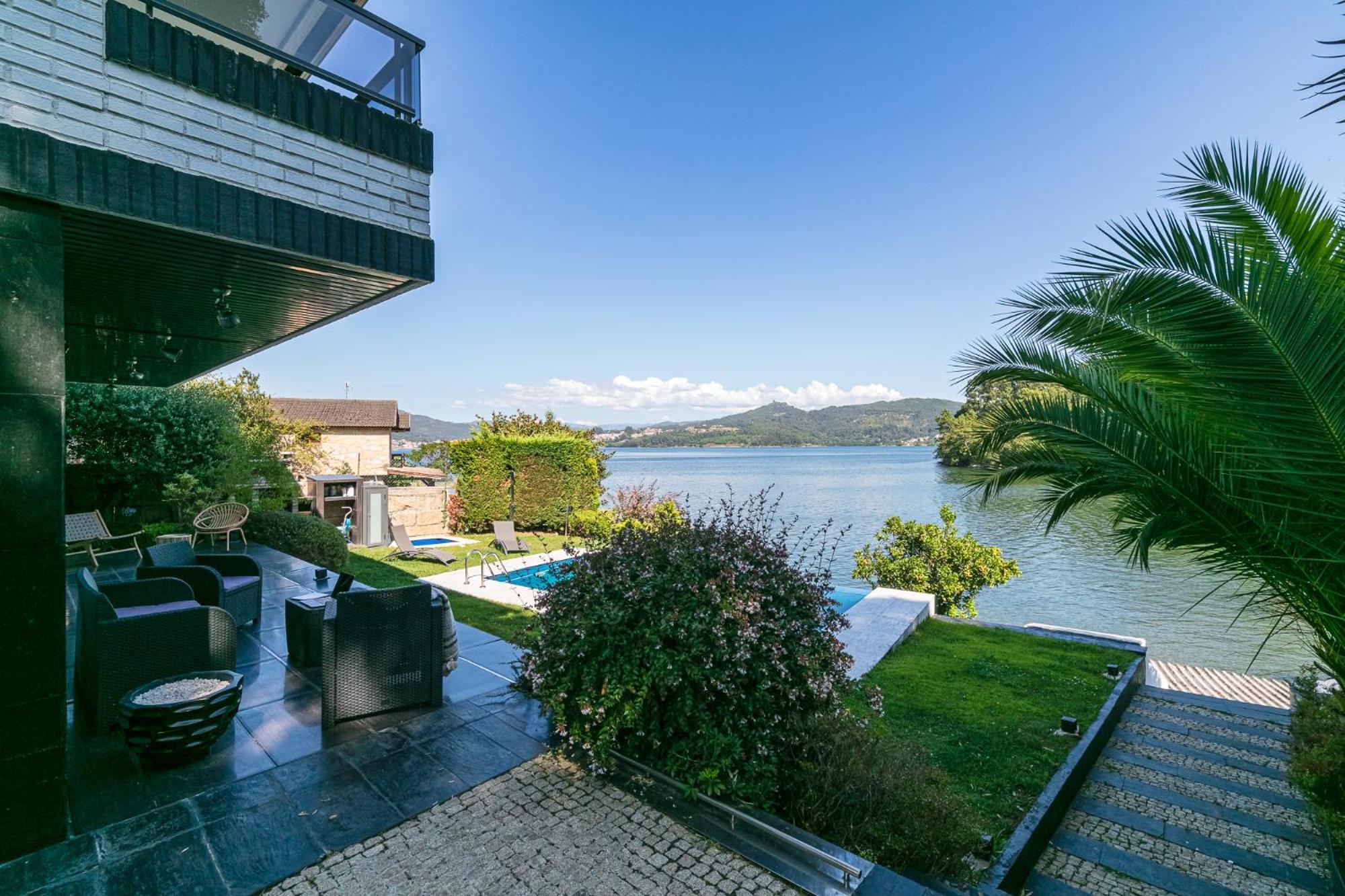 Holiday home Espectacular Casa Vilaboa