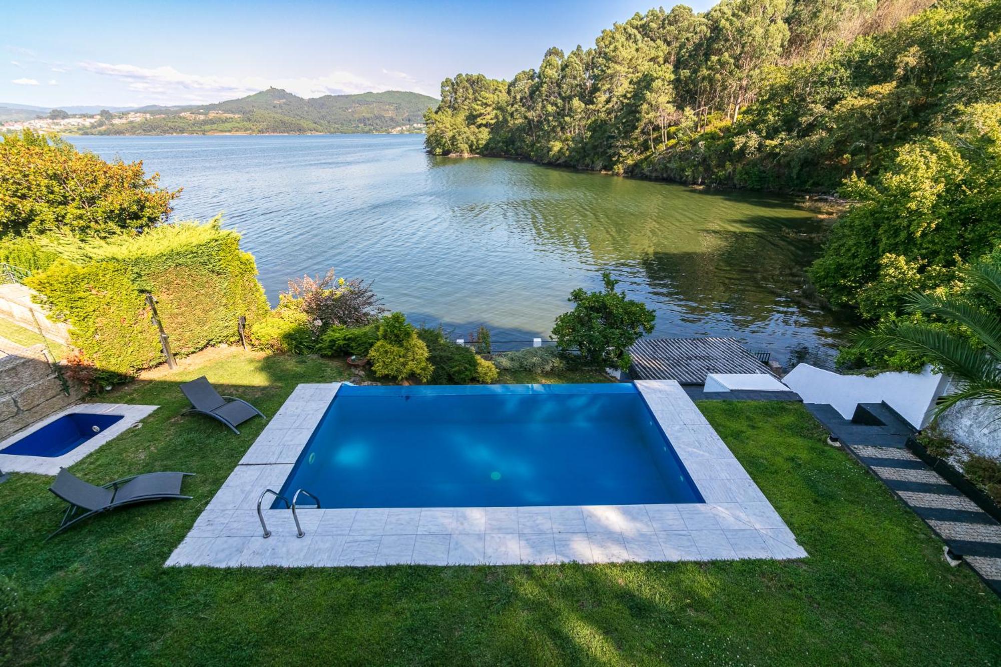 Holiday home Espectacular Casa Vilaboa *