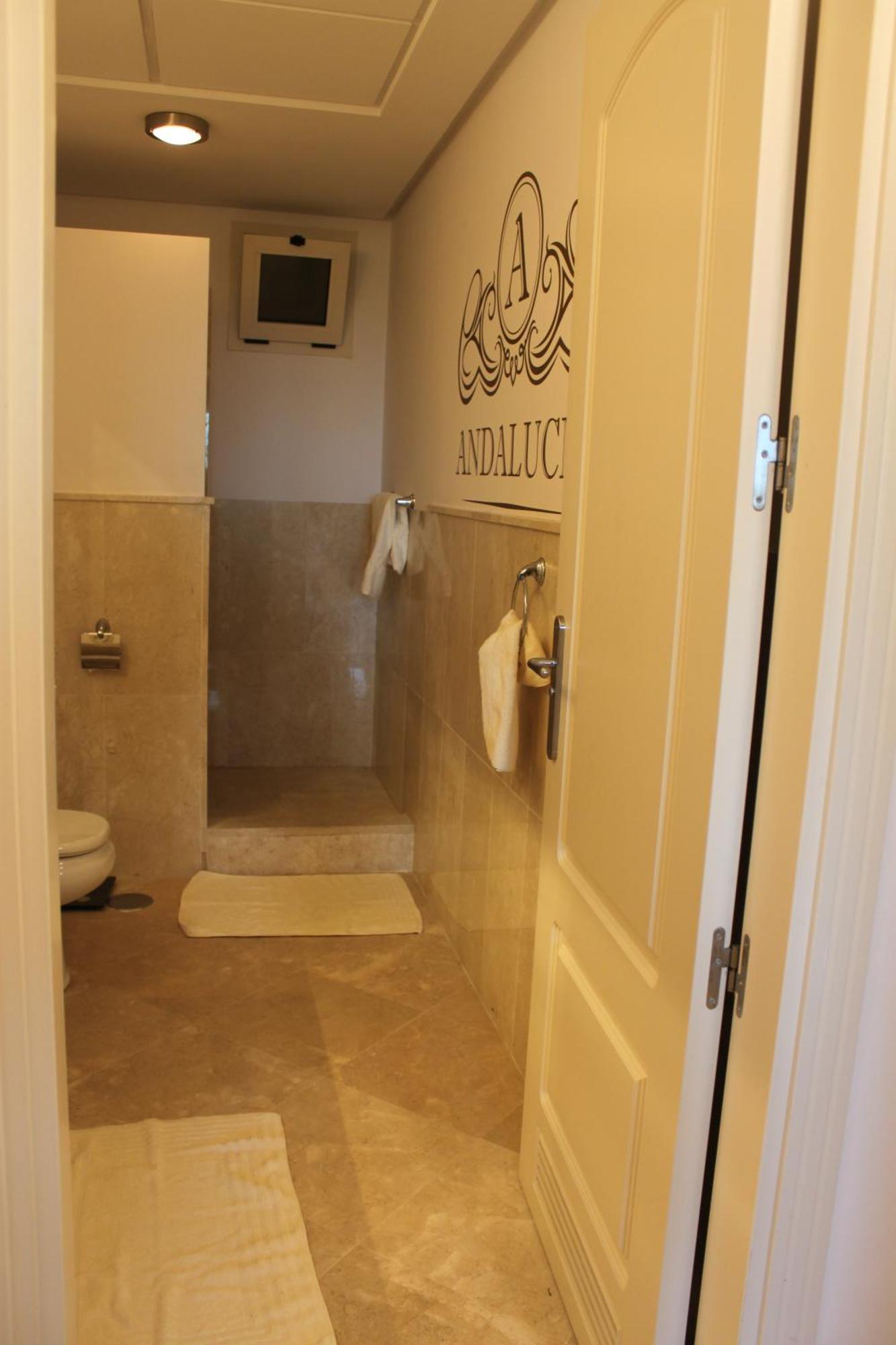 Apartamento Elegant And Spacious Garden With Beautiful Views Ojén