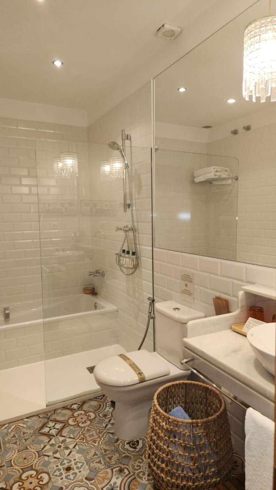 Hotel La Almunia Del Valle 3*
