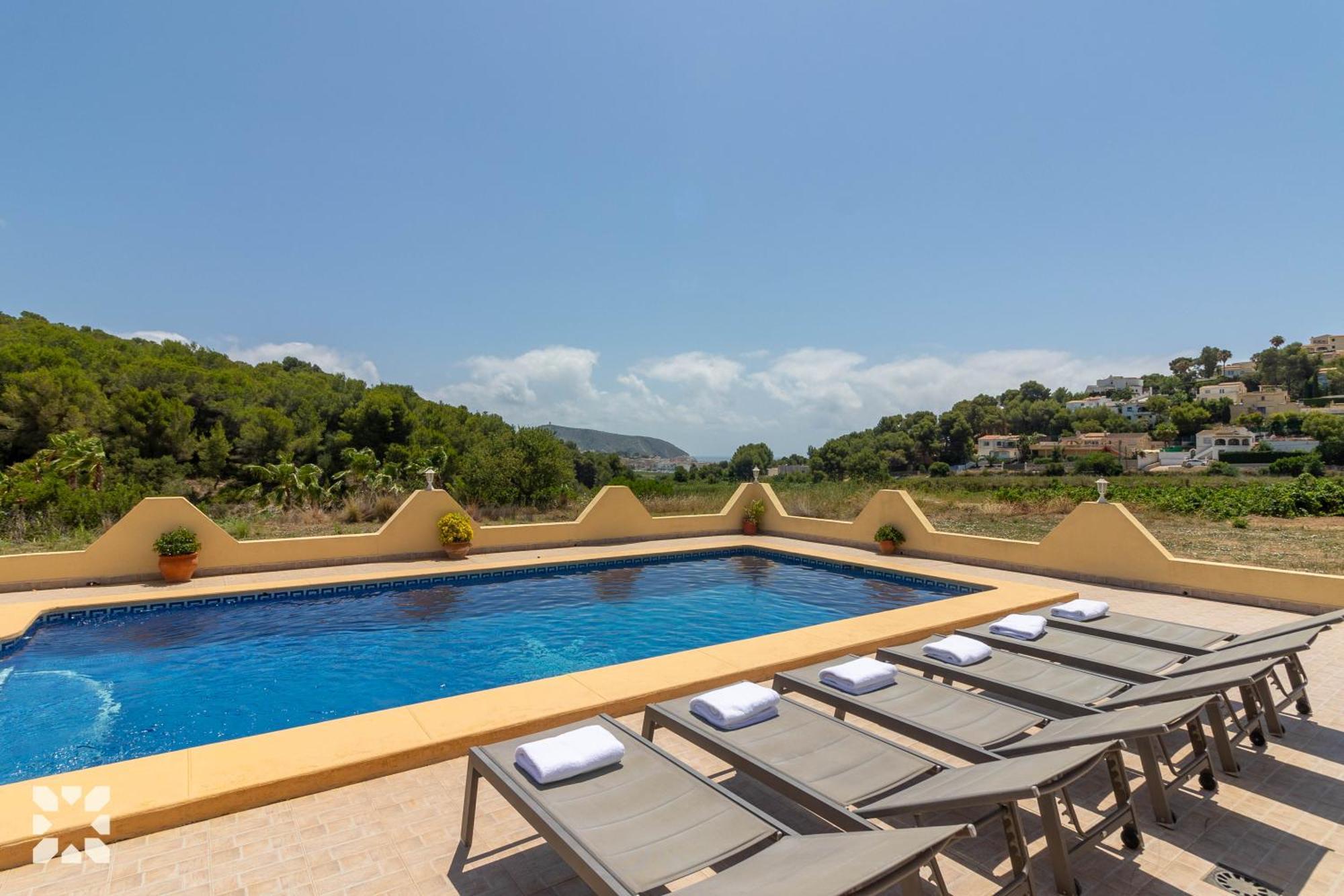 Abahana Gema Villa *