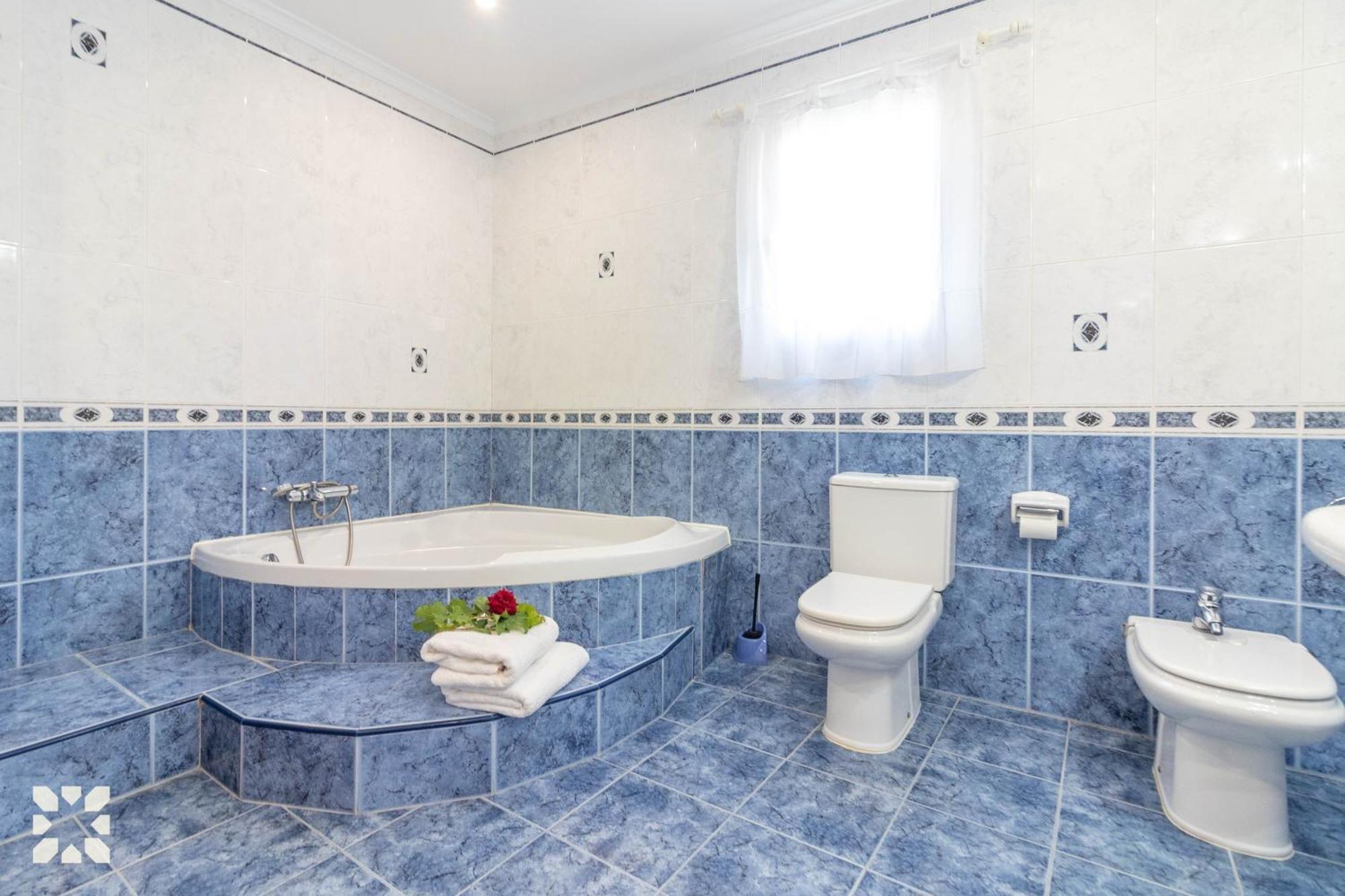 Abahana Gema Villa *