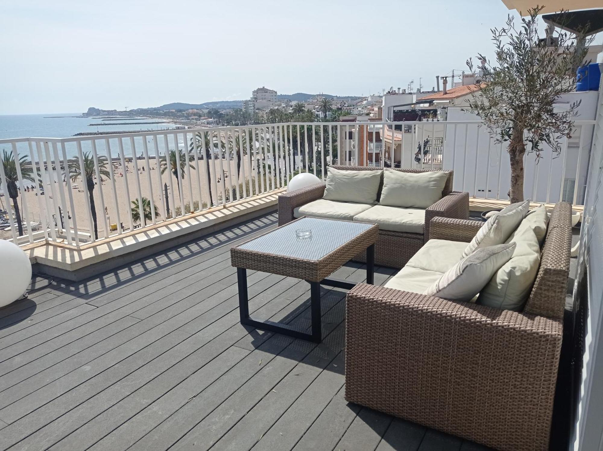 Apartment Atico Con Fantasticas Vistas Al Mar Y La Iglesia Sitges