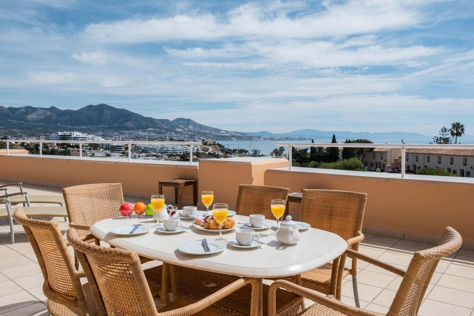 Malibu Mansions By The By Alfresco El Faro