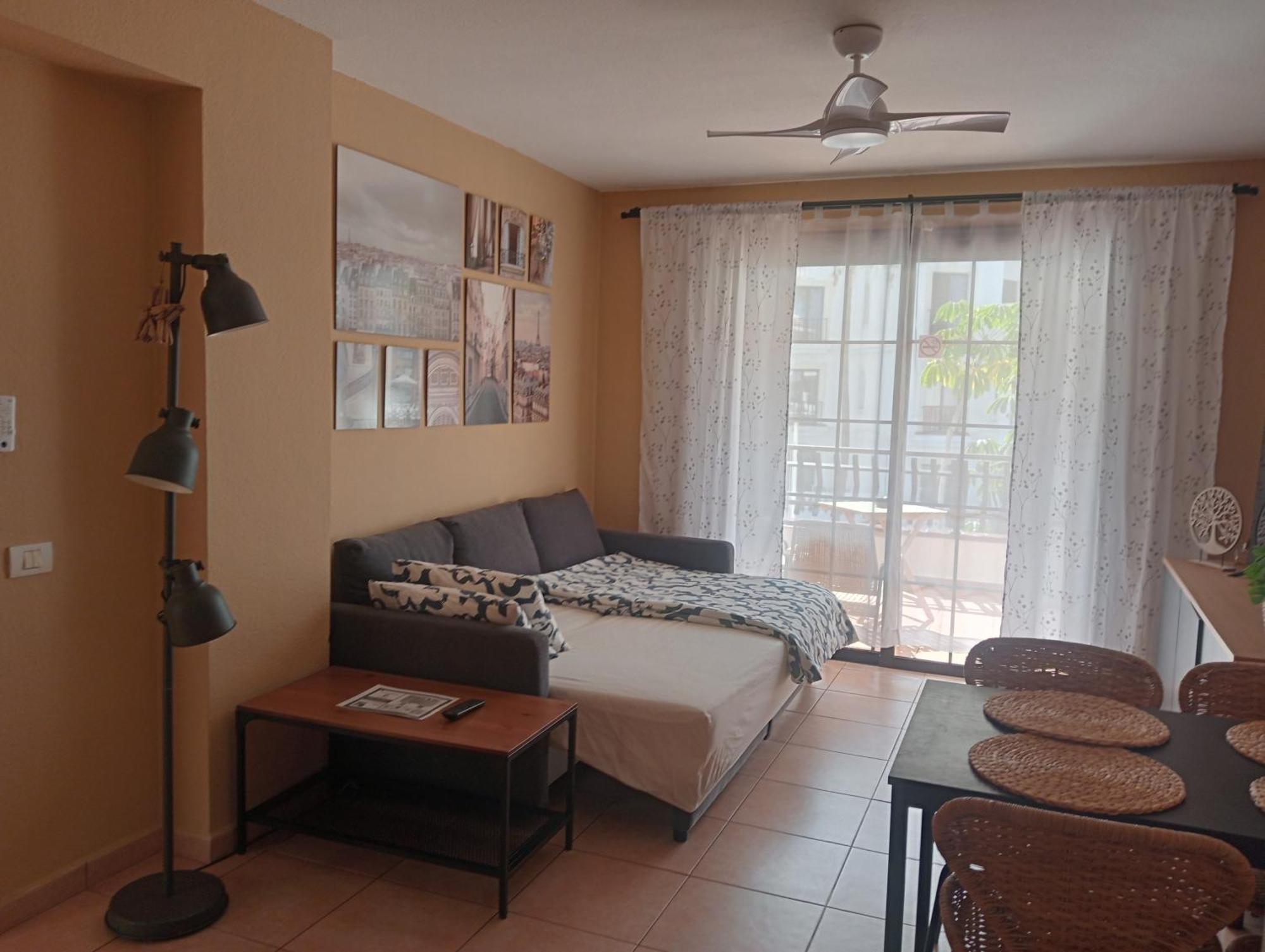 Greatly Located With Heated Pool, Cristianos
