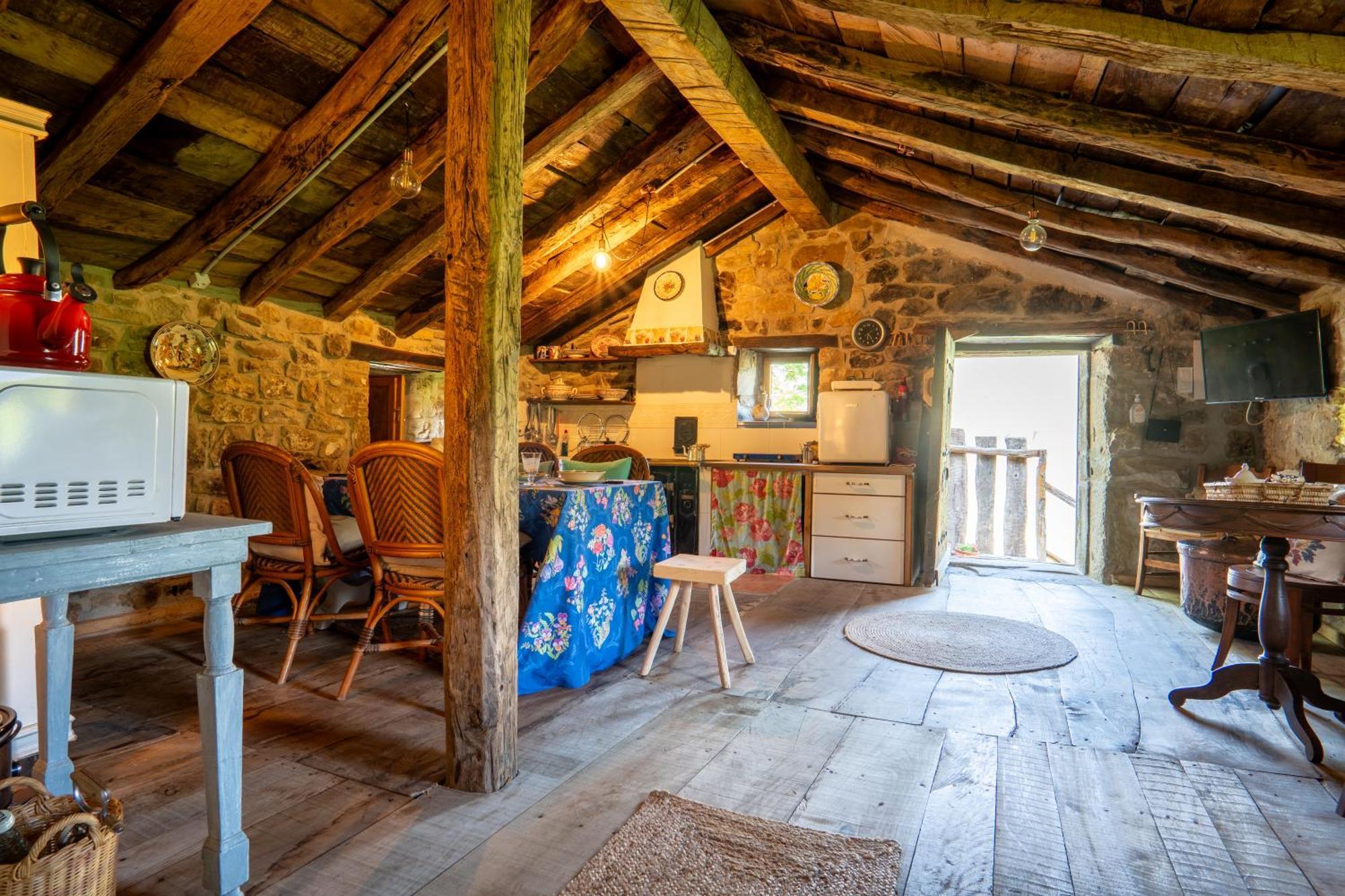 Vivienda Pasiega Lo Lucas 1920 * San Roque de Riomiera