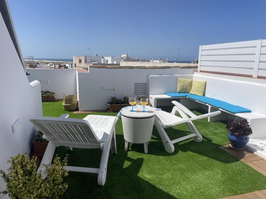 Casa Lola Conil, Azotea Al Mar Y Parking Solo Familias O Parejas Сasa de vacaciones *