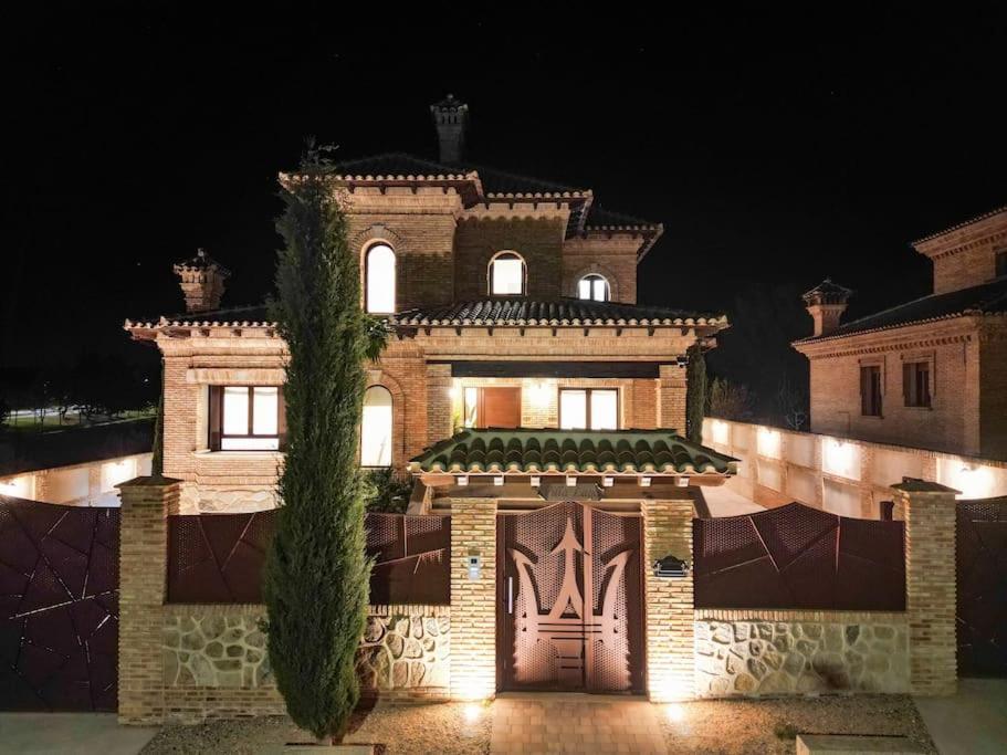 Luxe Experience Toledo * Pool * Bbq * Billar * Layos