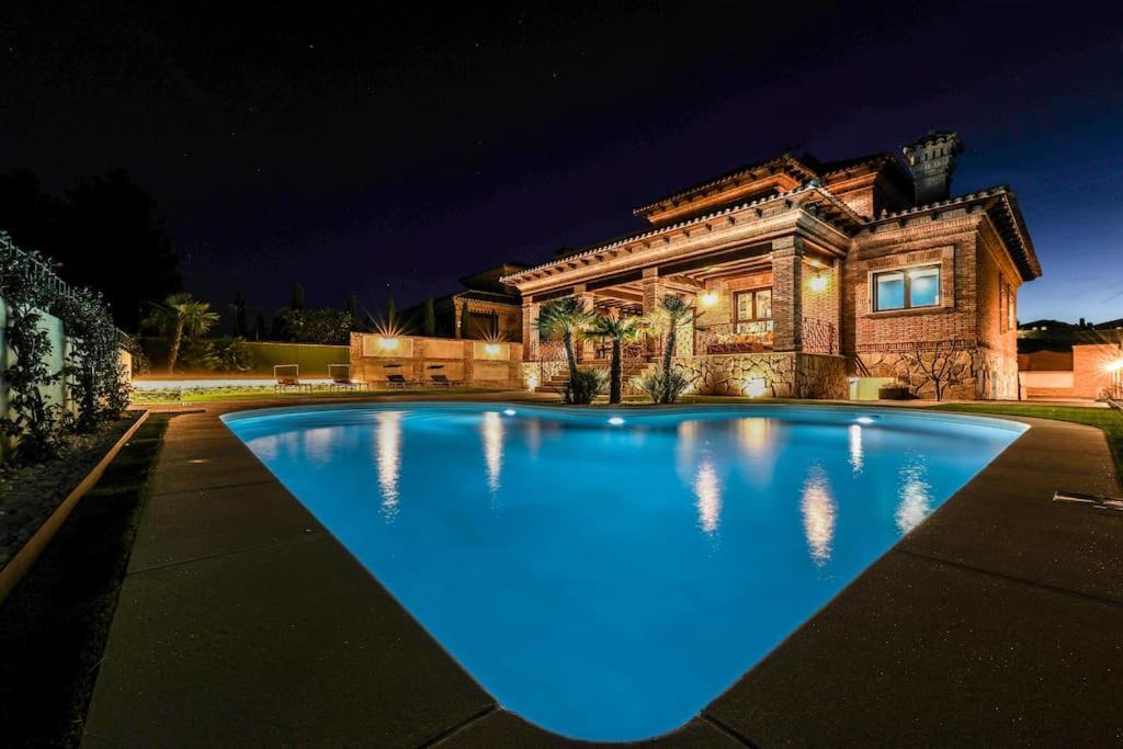 Luxe Experience Toledo * Pool * Bbq * Billar Villa