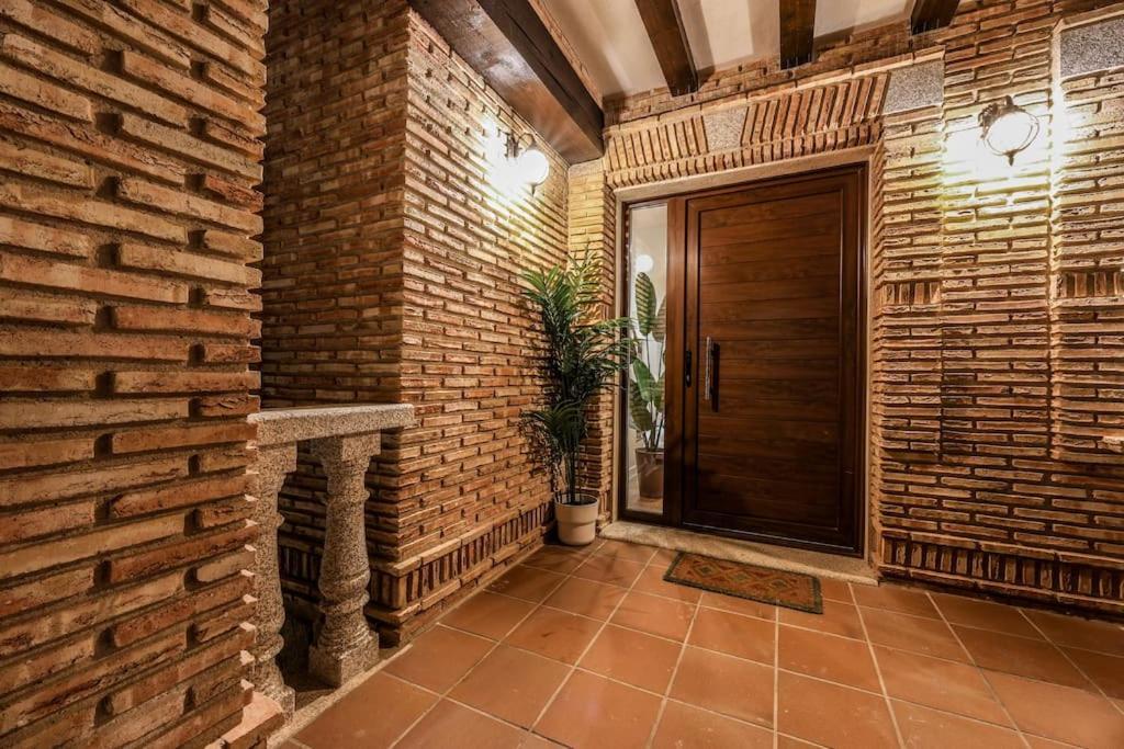Villa Luxe Experience Toledo * Pool * Bbq * Billar