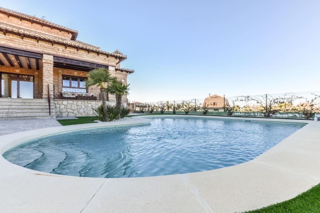 Luxe Experience Toledo * Pool * Bbq * Billar Villa