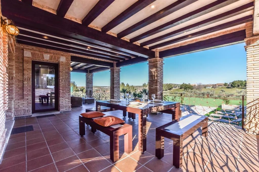 Villa Luxe Experience Toledo * Pool * Bbq * Billar Layos