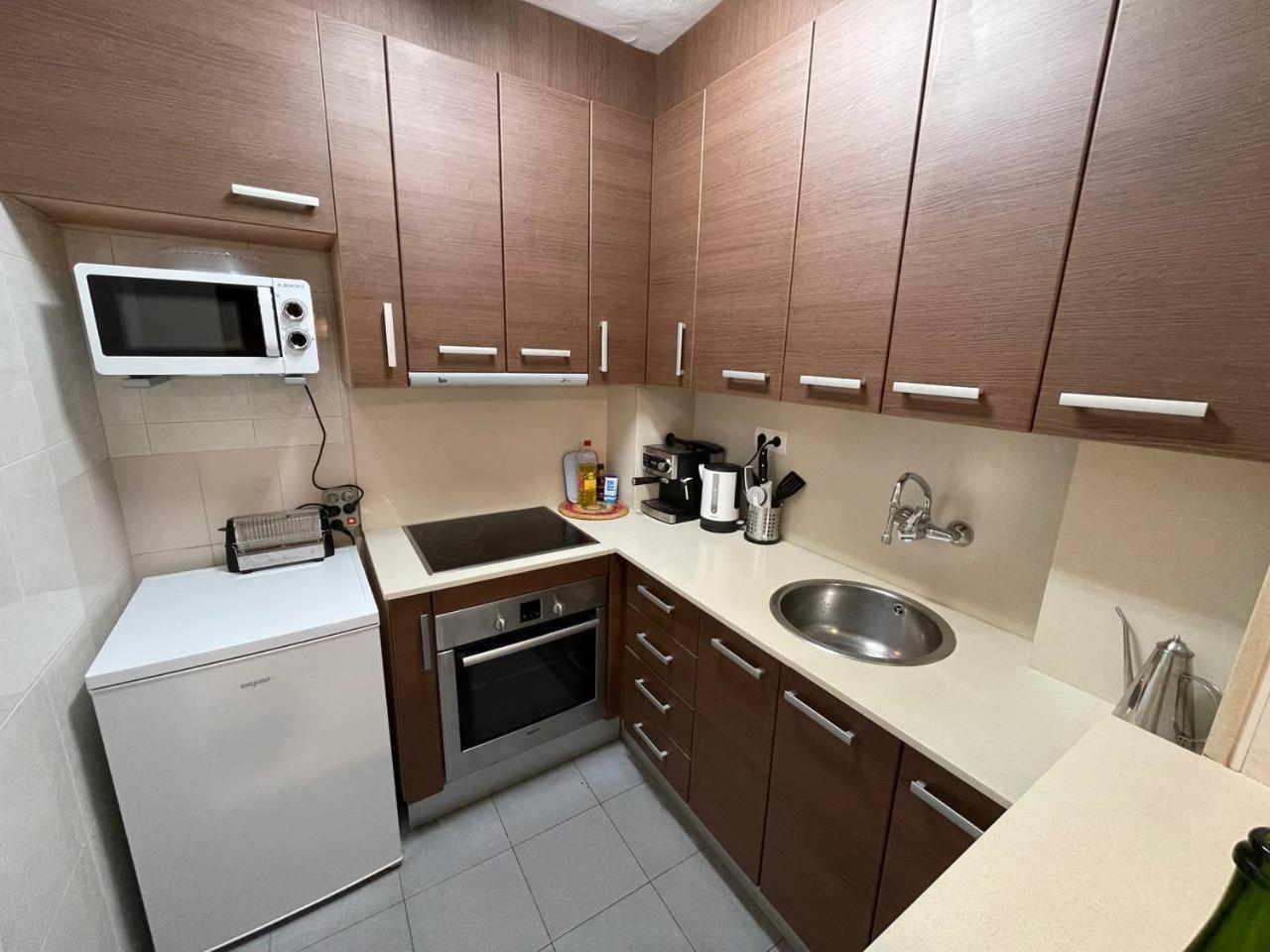 Apartamento Stylish 200m From The *