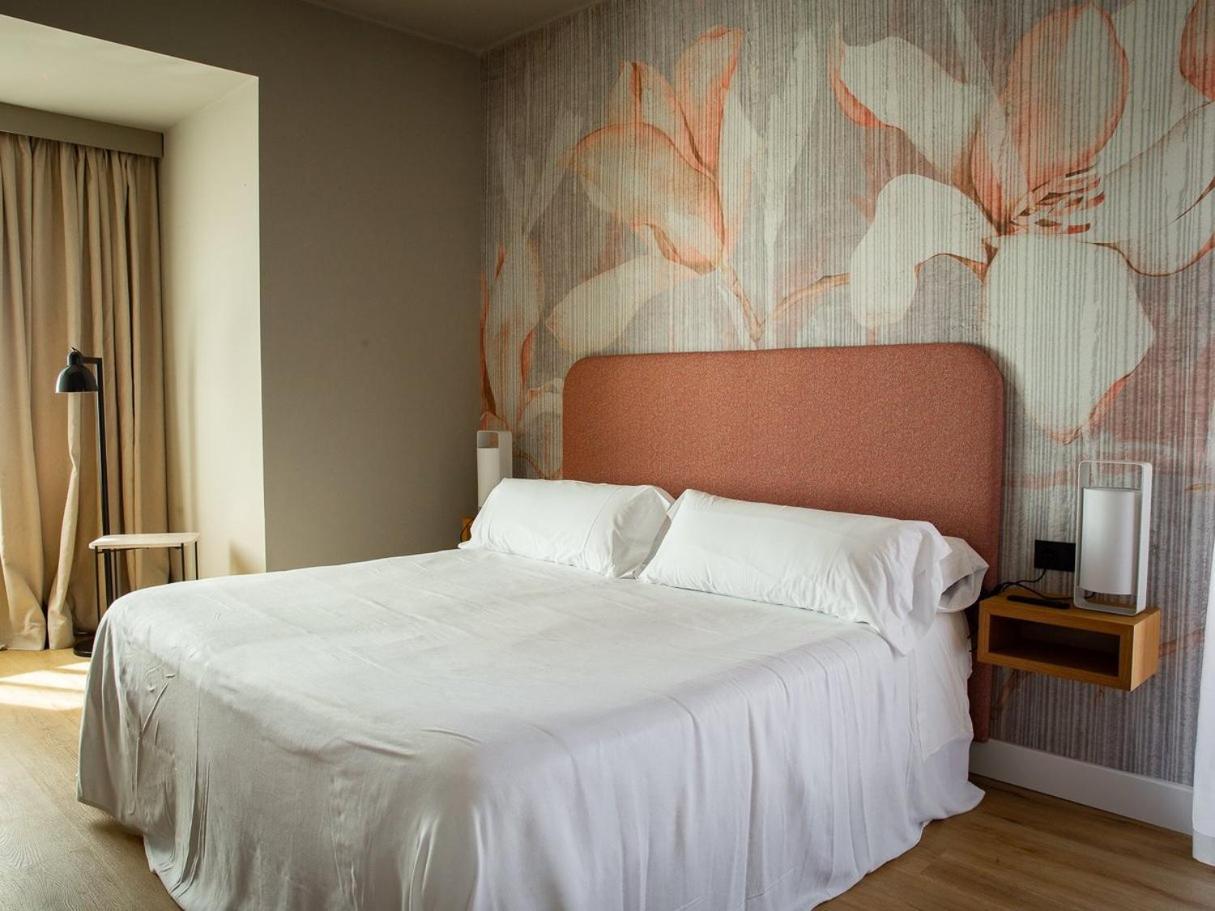 Nuria Hotel 3*