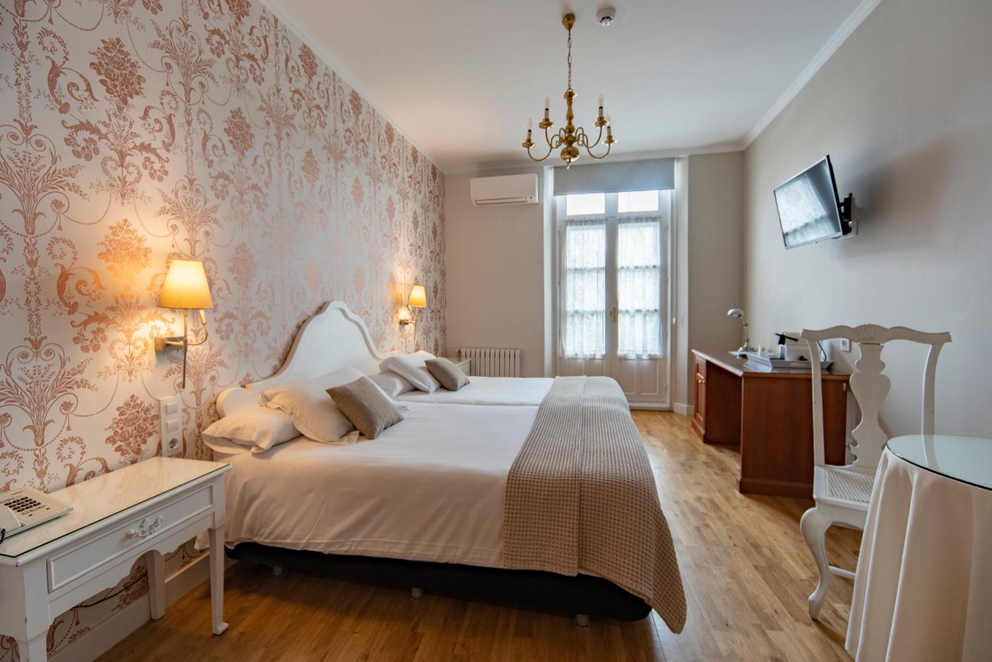 Hotel Infanta Isabel By Recordis
