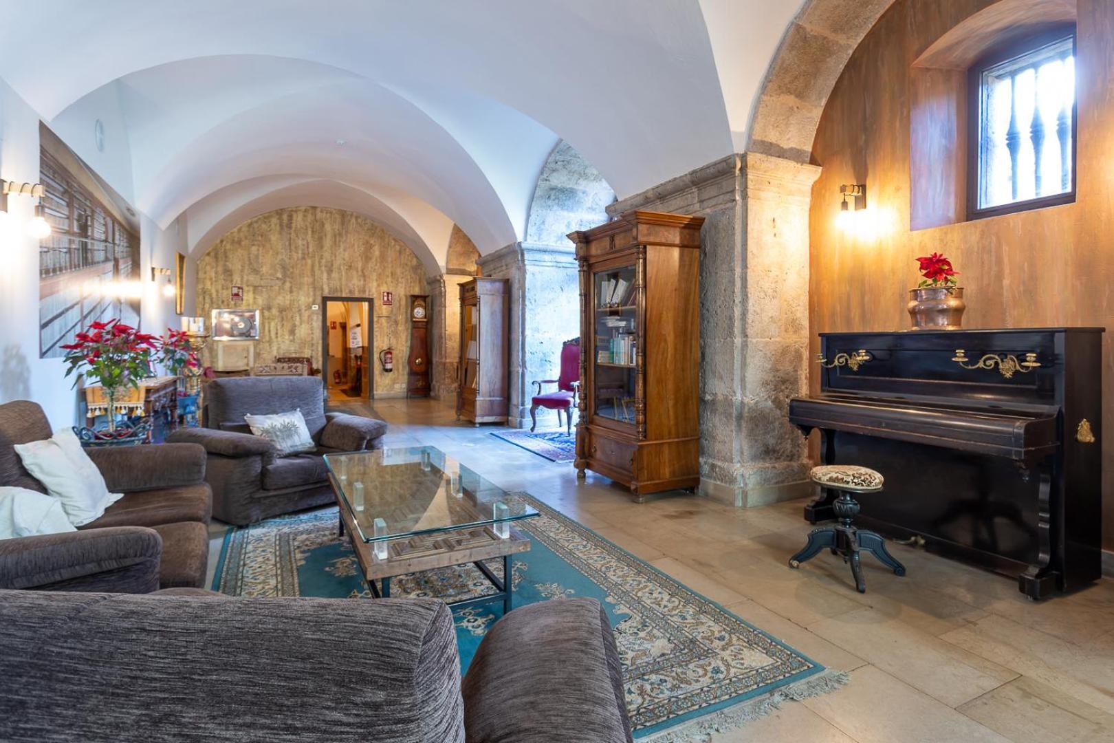 Hotel Del Monasterio De San Millan 4*