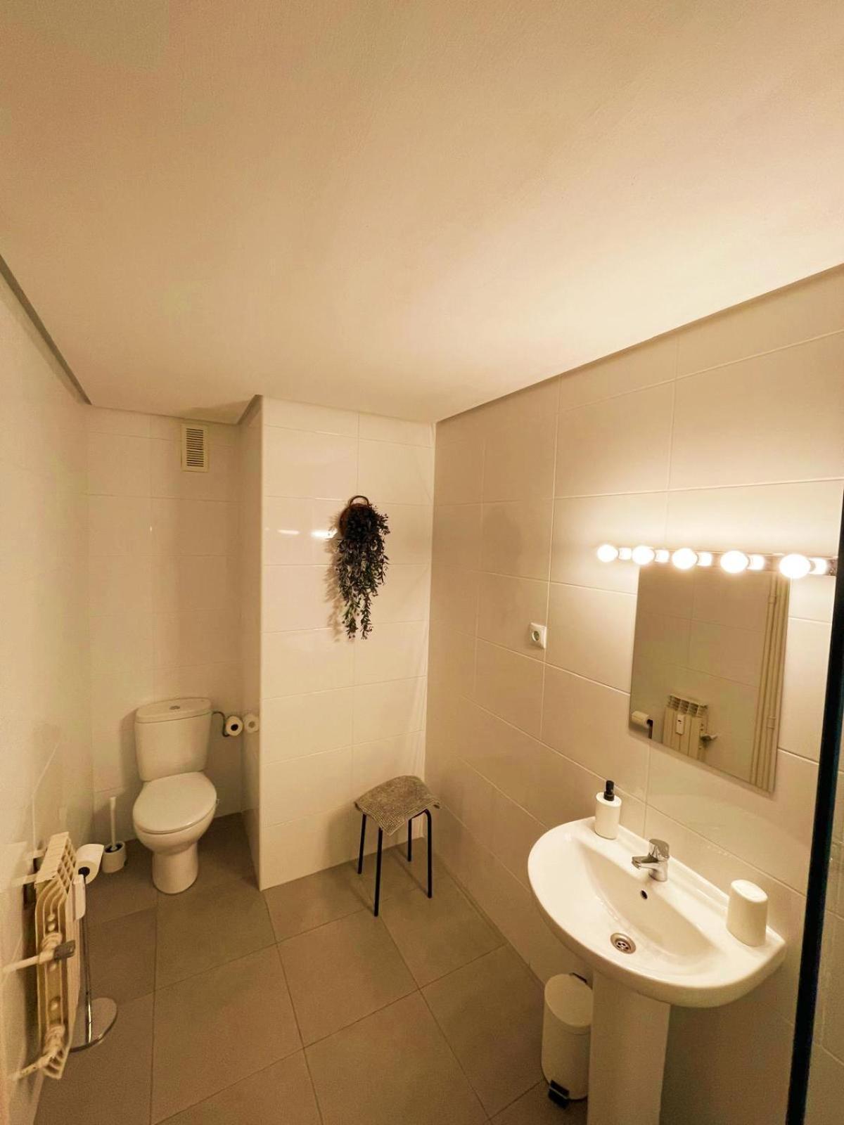 Hojas Guest house *