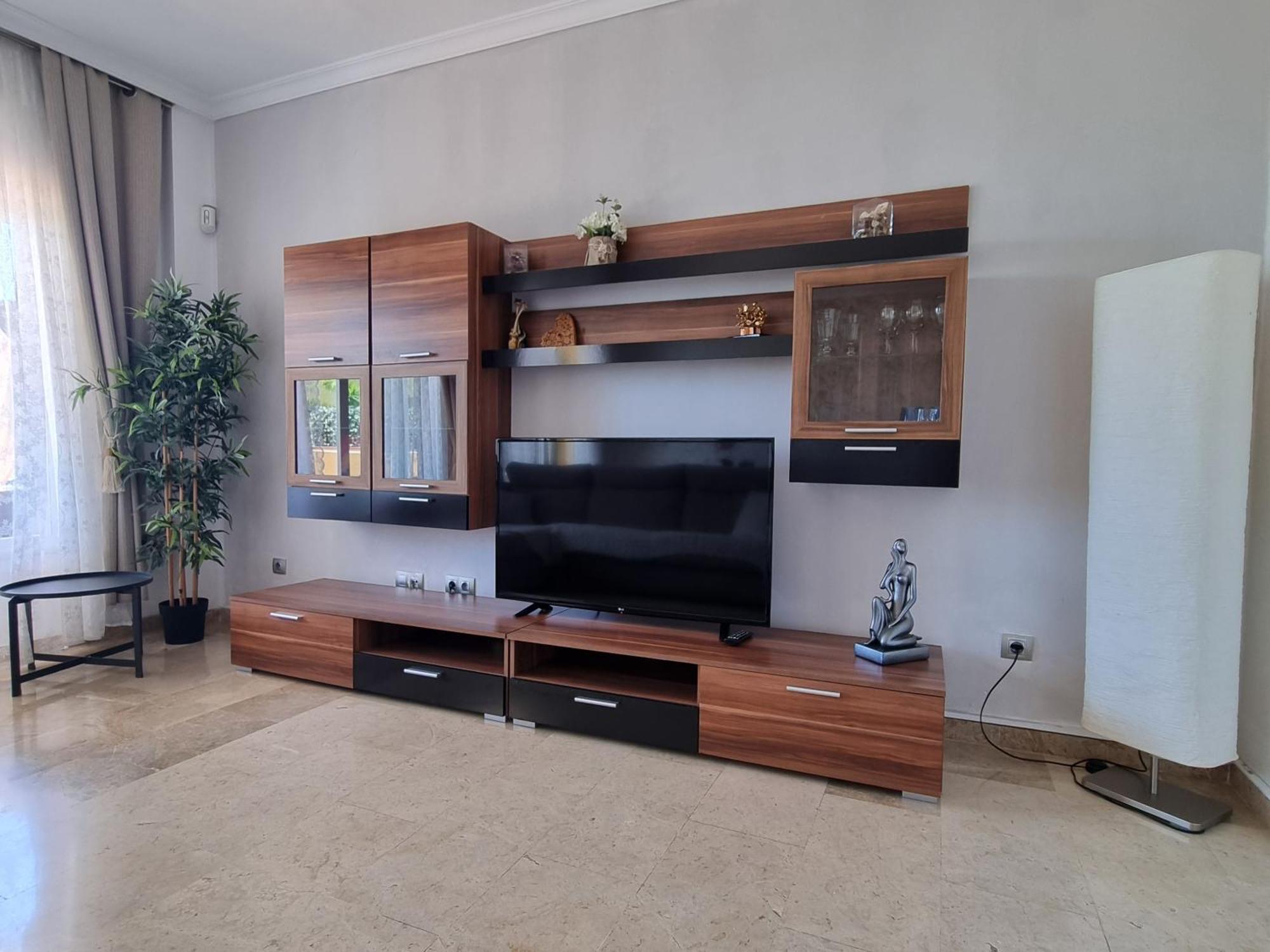 Charming With A Cozy Terrace Apartment *
