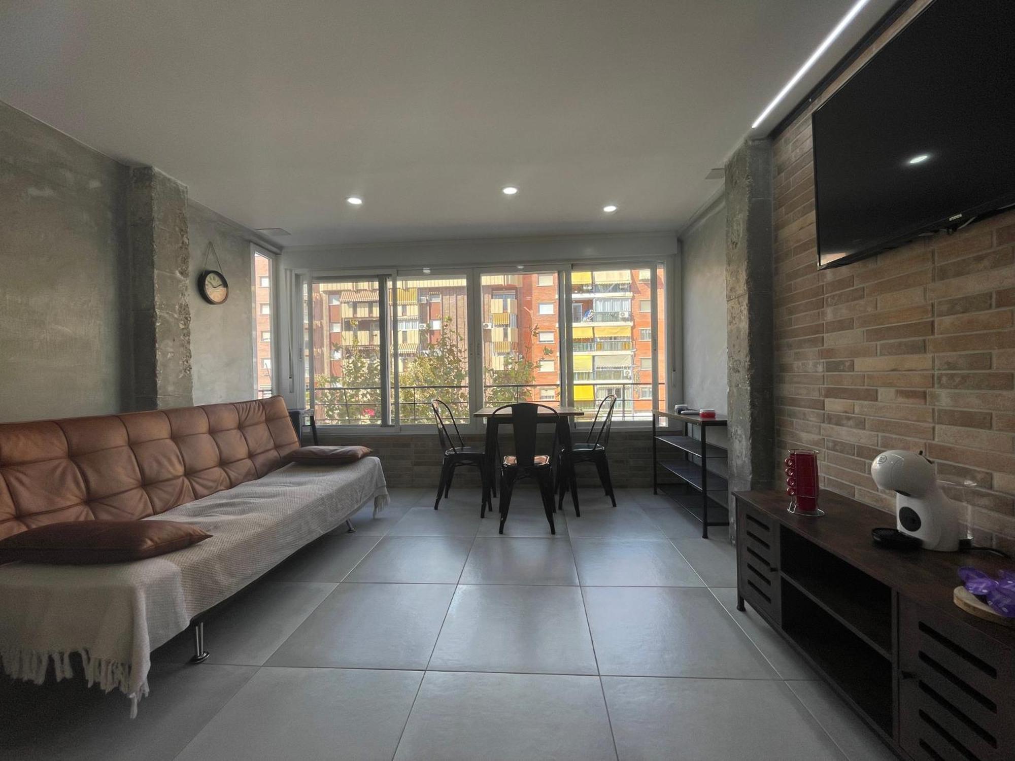 Apartment Jl 1 *