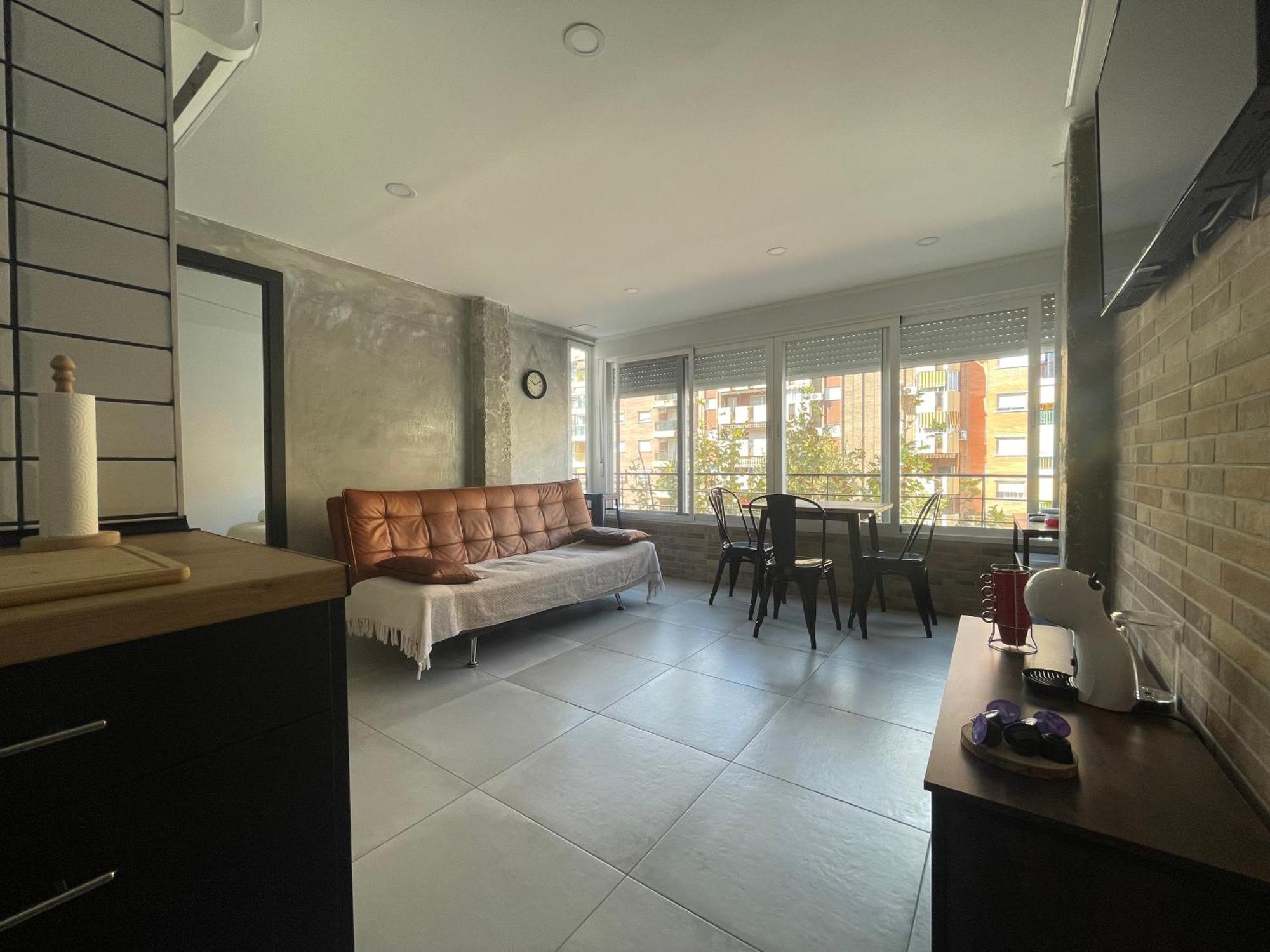 Apartment Jl 1 *