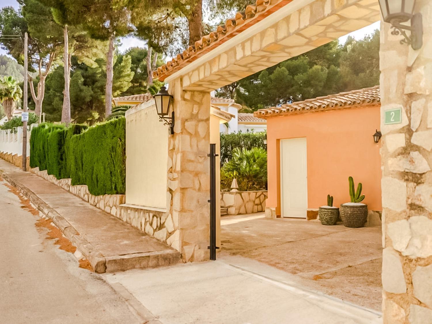 Villa De *