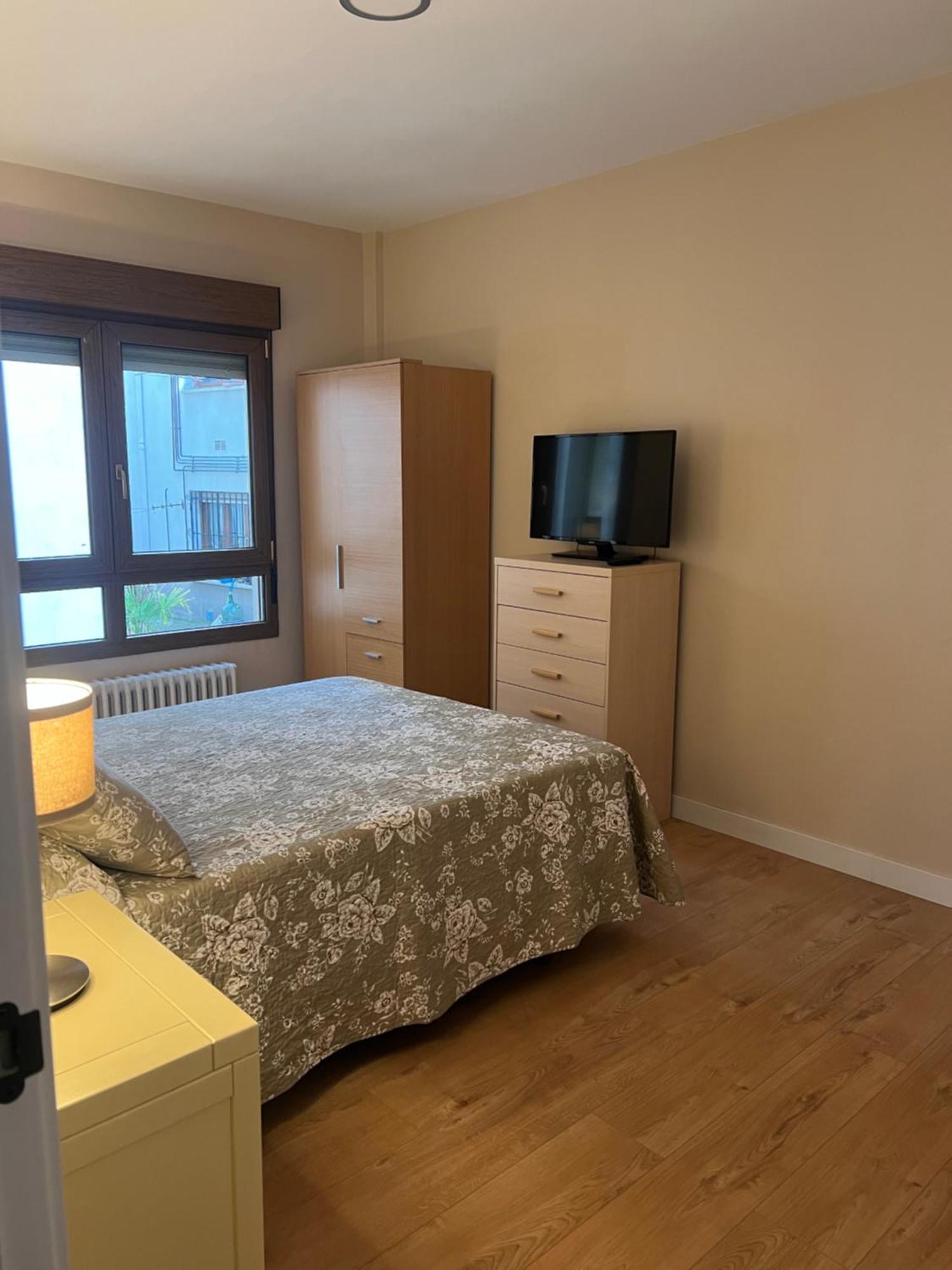 Apartamento Rey Favila Onís