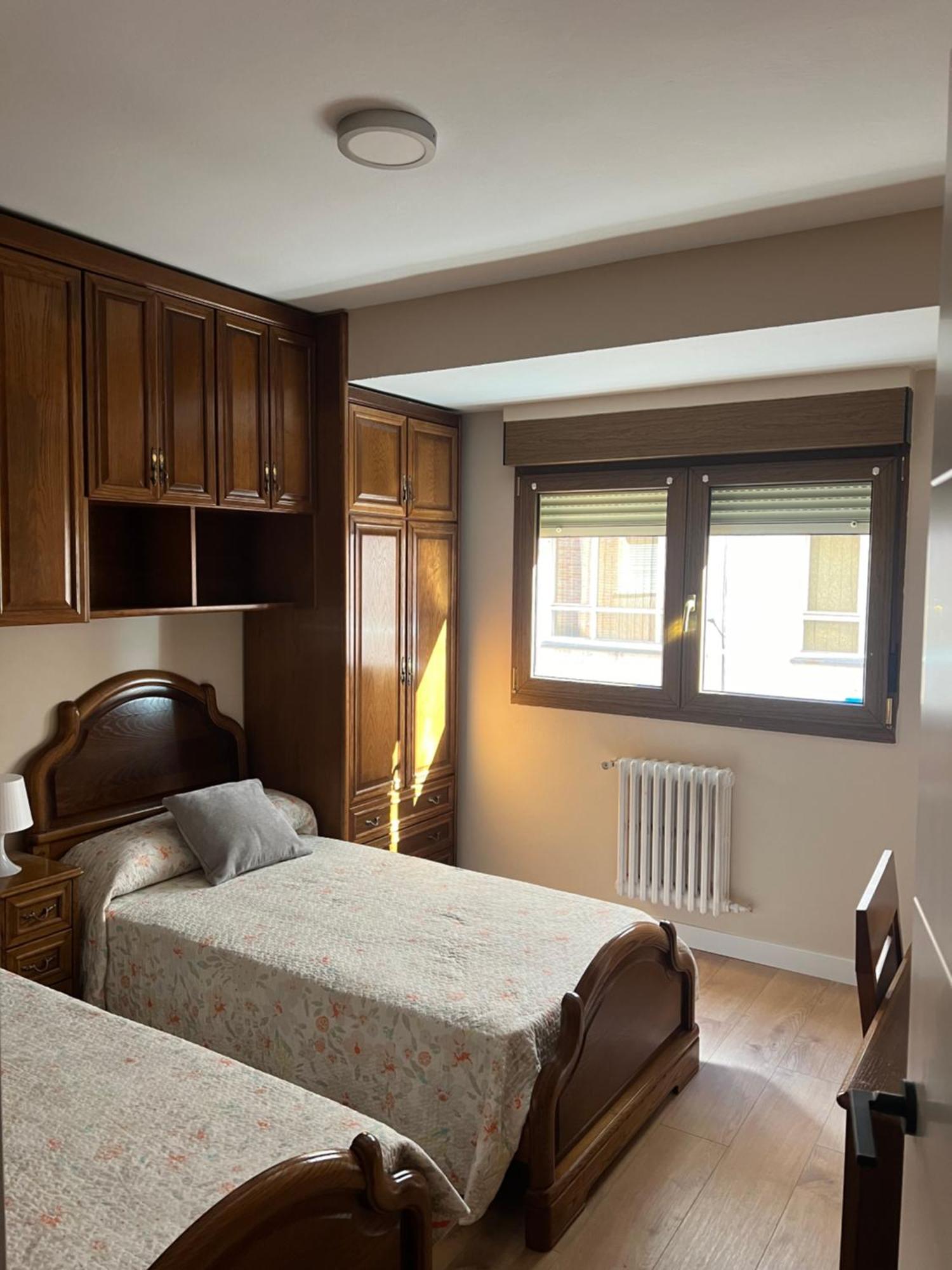 Rey Favila Apartamento Onís