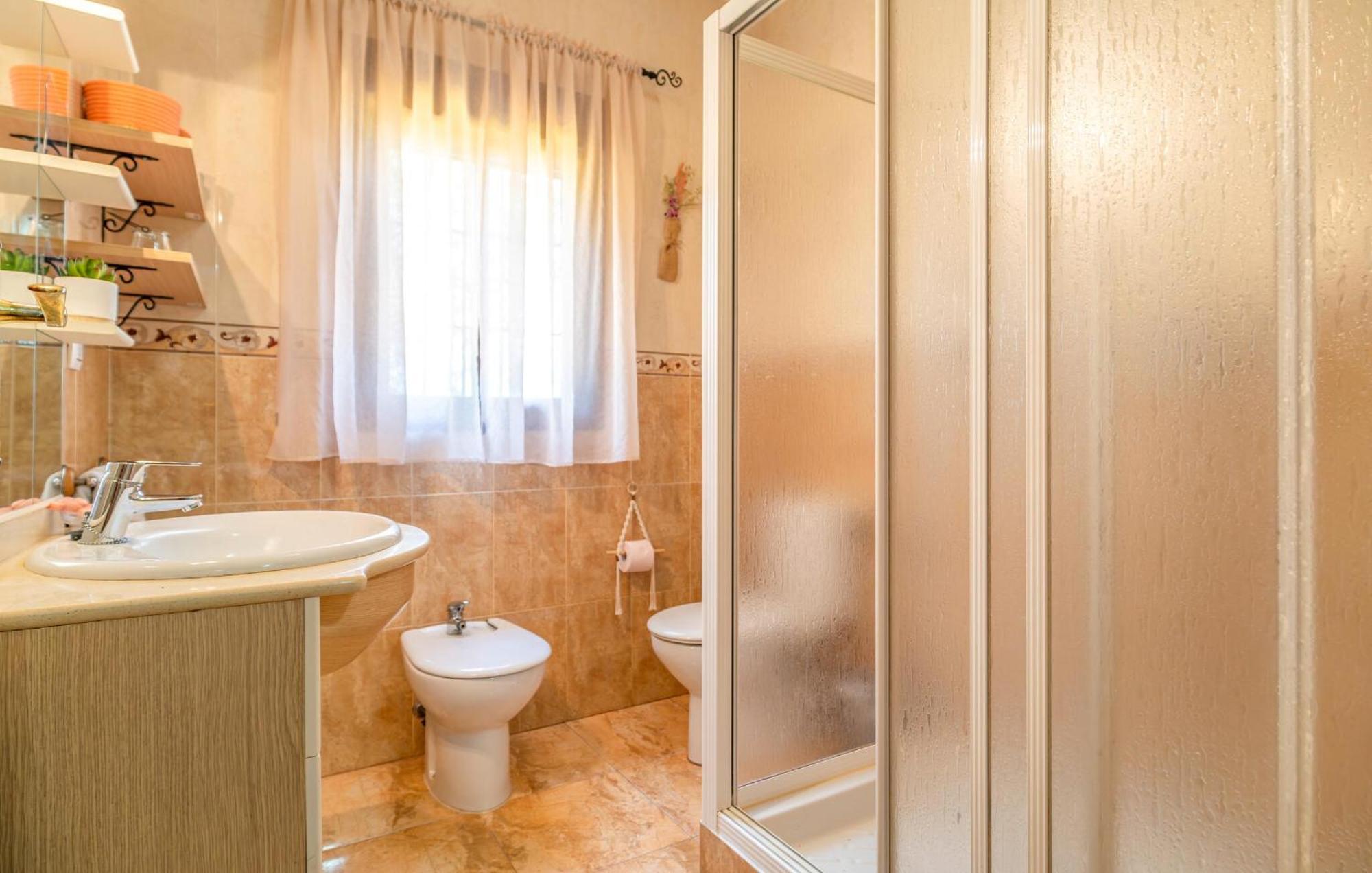 Сasa de vacaciones 4 Bedroom Cozy In