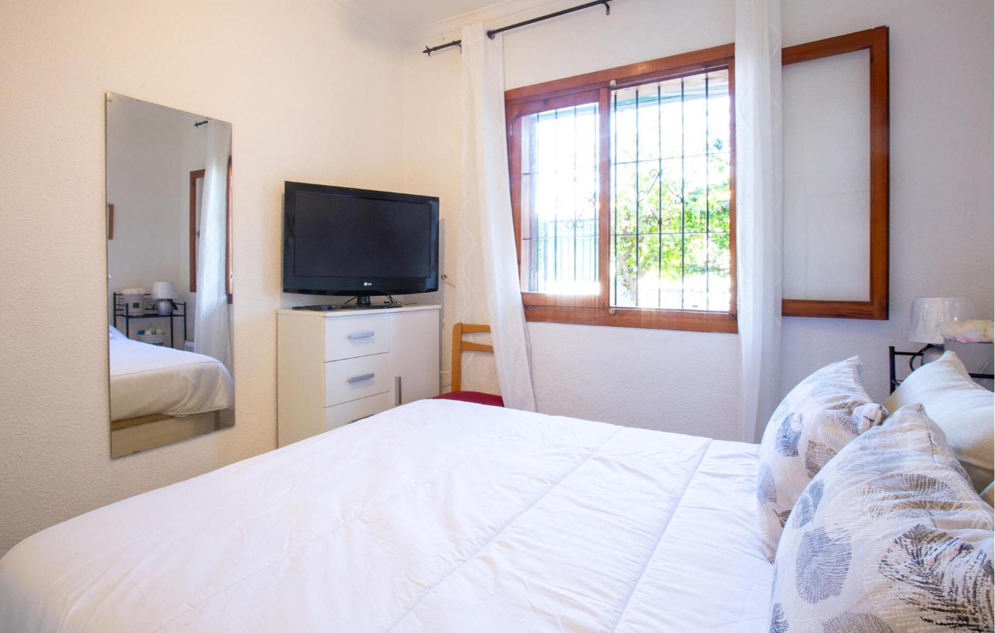 2 Bedroom In *