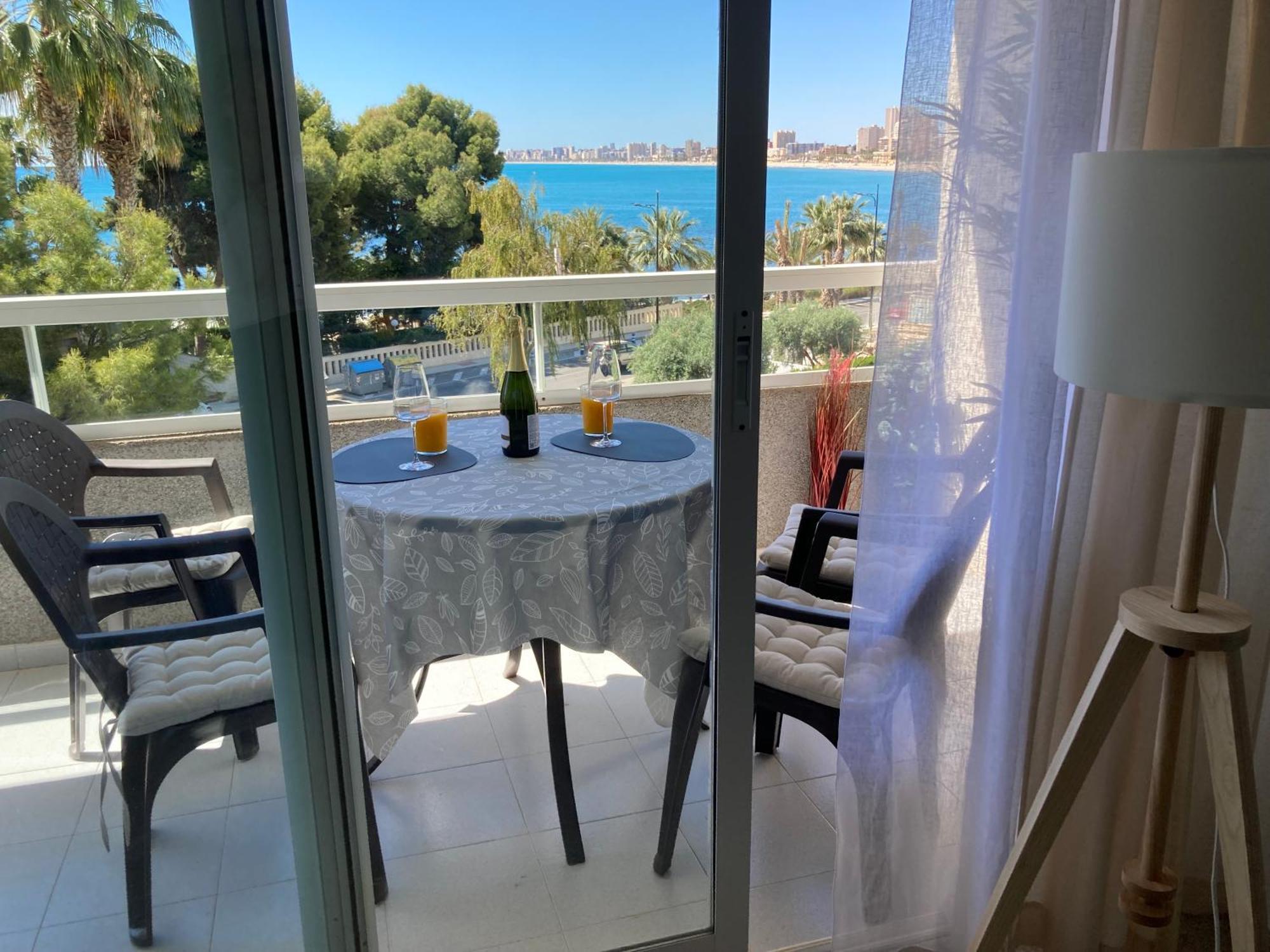 B L U E: Muchavista Sea View Apartamento El Campello