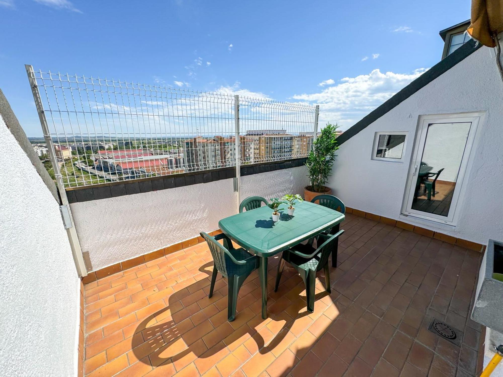 El Halcon Del Pirineo Comotucasa Apartment Huesca