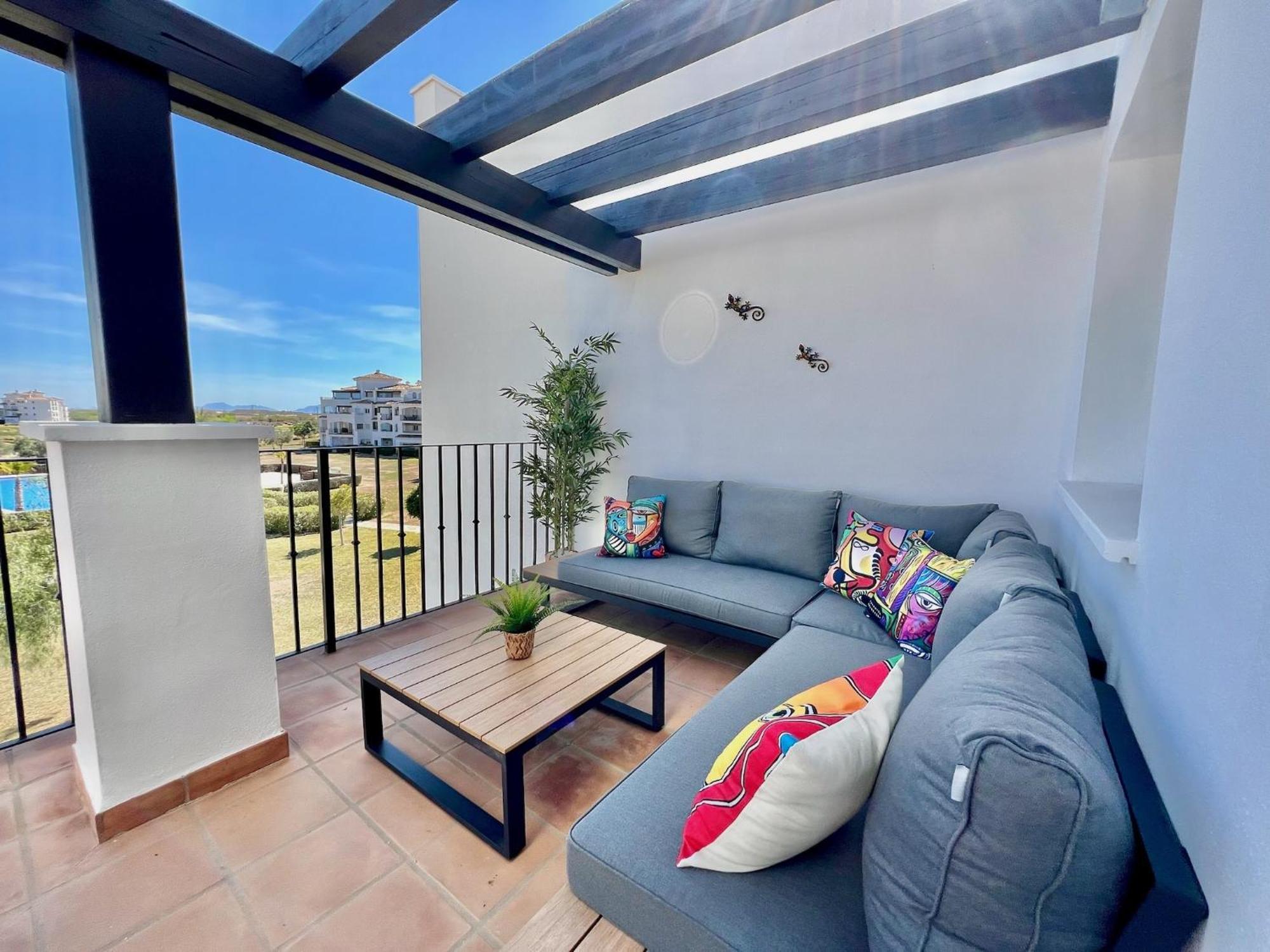 Apartment Stunning With A Beautiful Pool/lake View Sucina
