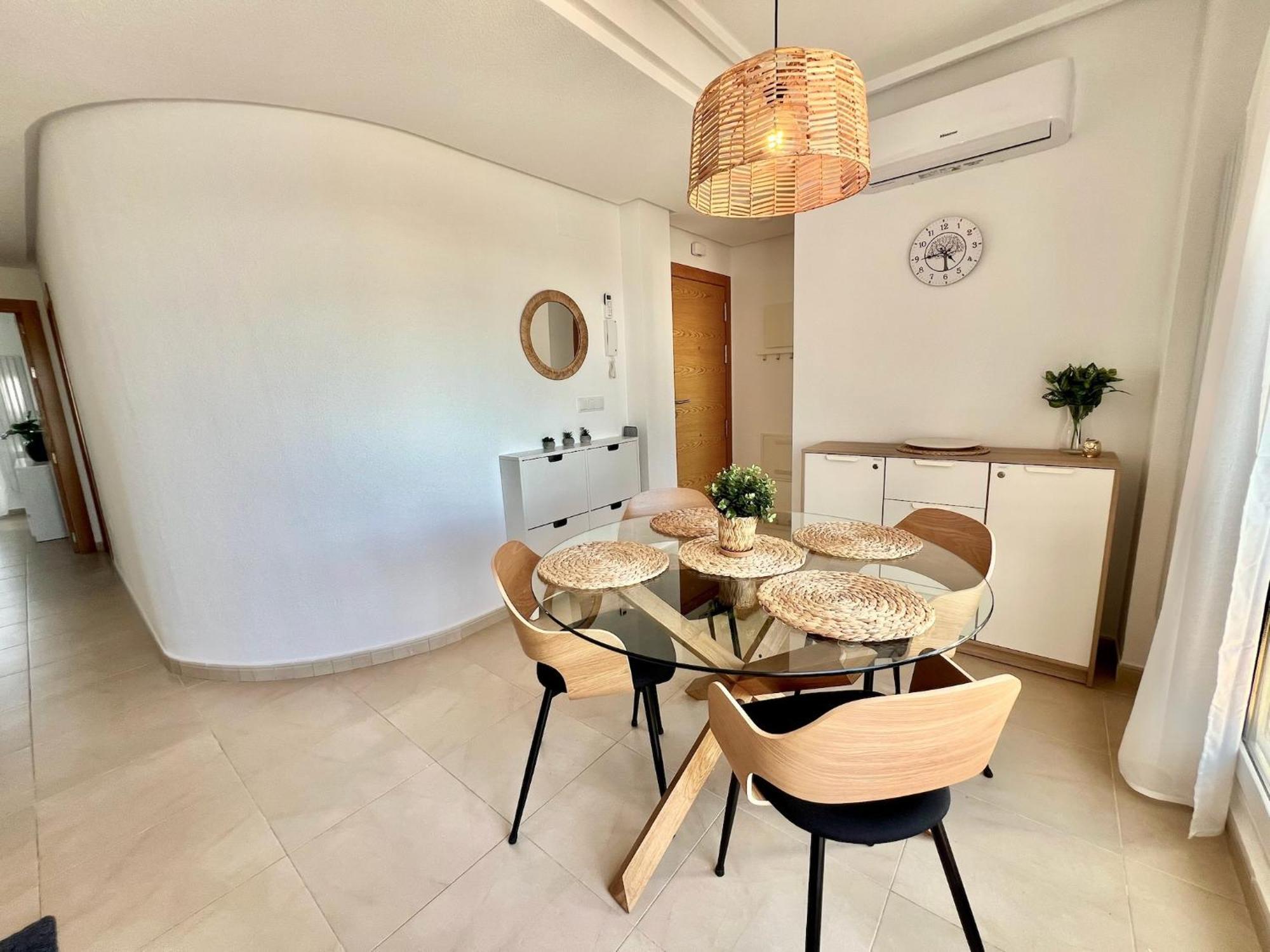 Apartment Stunning With A Beautiful Pool/lake View