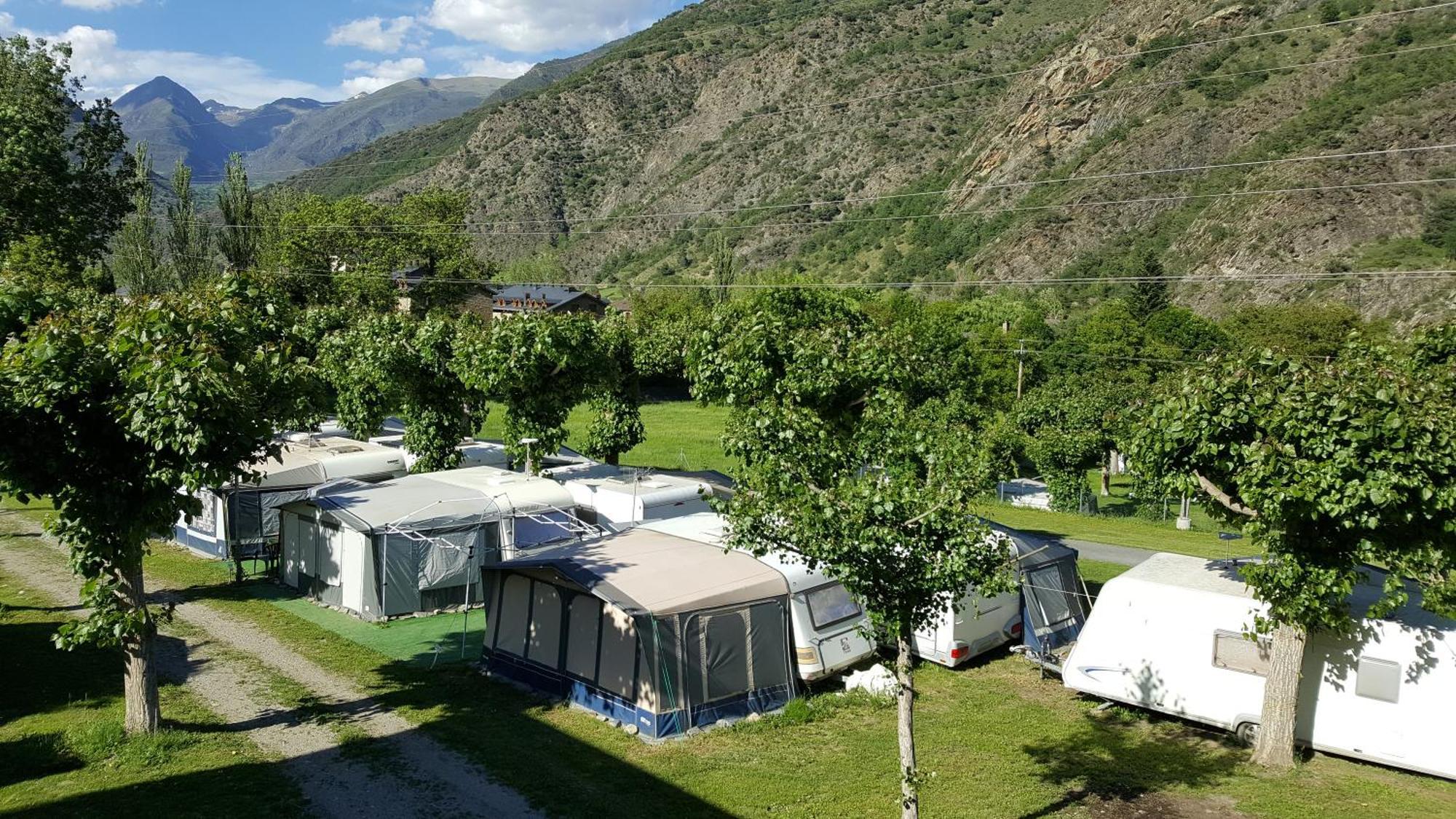 Nou Camping 4*