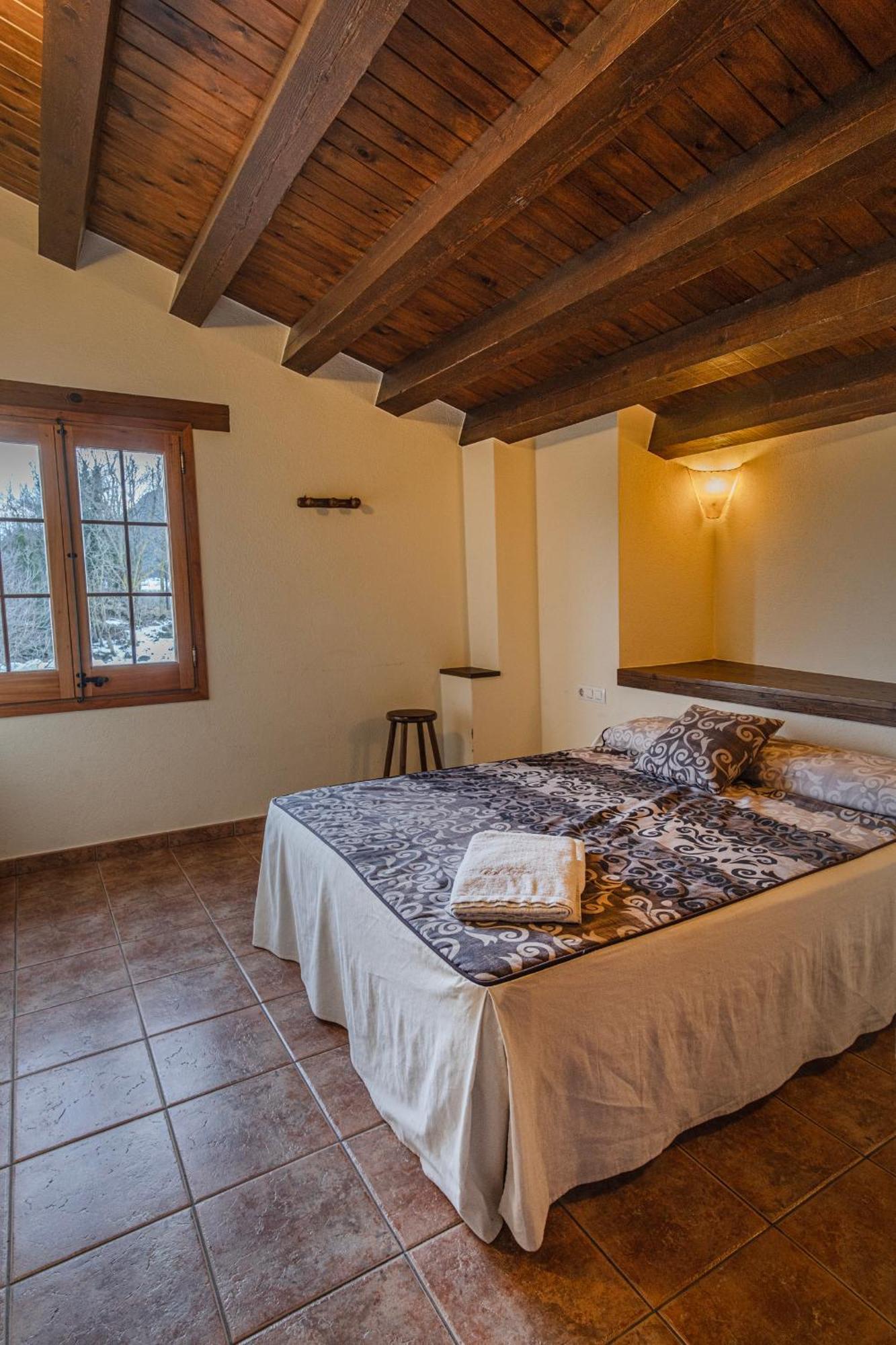Tubau - - Casa rural *