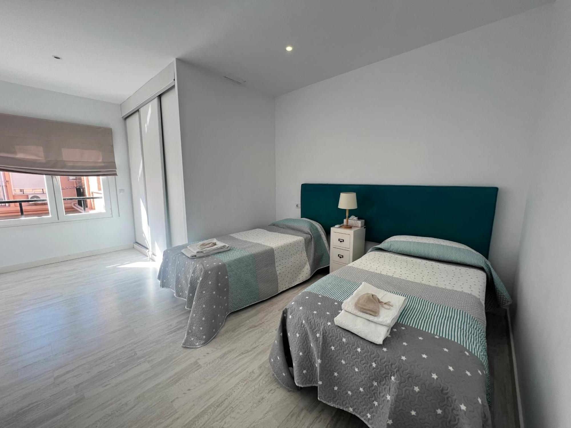 Apartment Benalroma A 50 Metros De La Playa!