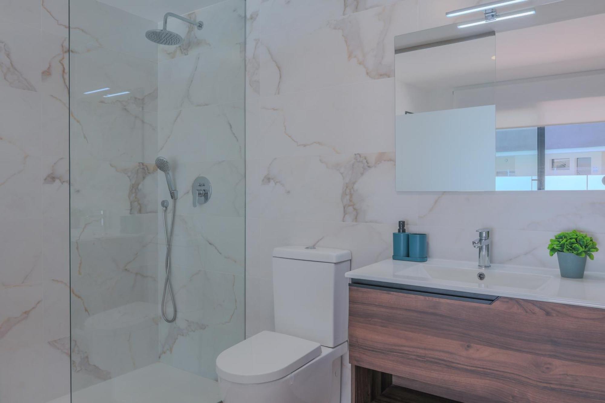 Luxury 2 Bedroom By Coeli Holidays Los Alcazares