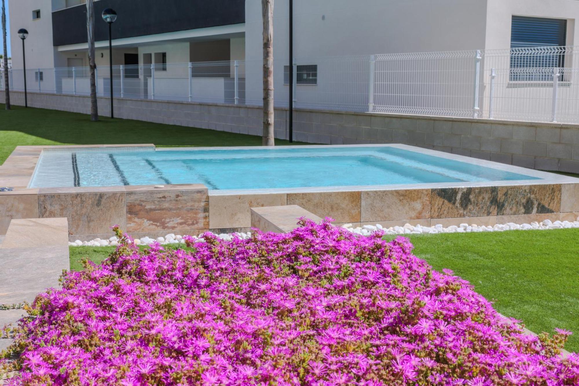 Luxury 2 Bedroom By Coeli Holidays Apartment