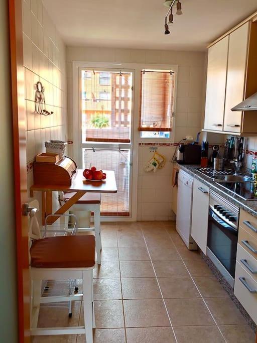 Penthouse Paradiso: 2br Oasis In Del Sol Apartment *