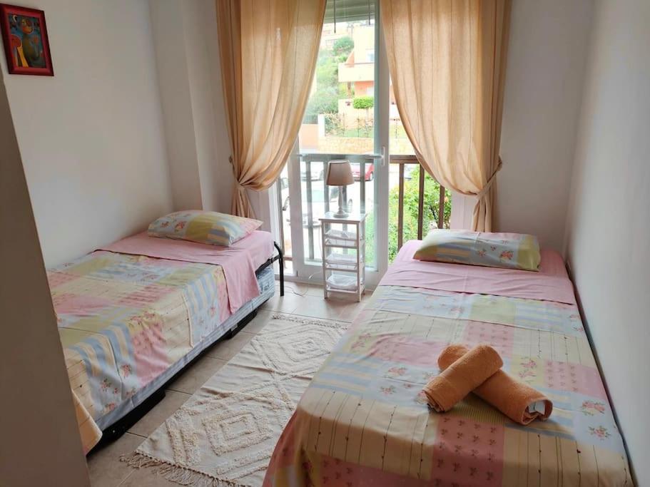 Apartment Penthouse Paradiso: 2br Oasis In Del Sol *
