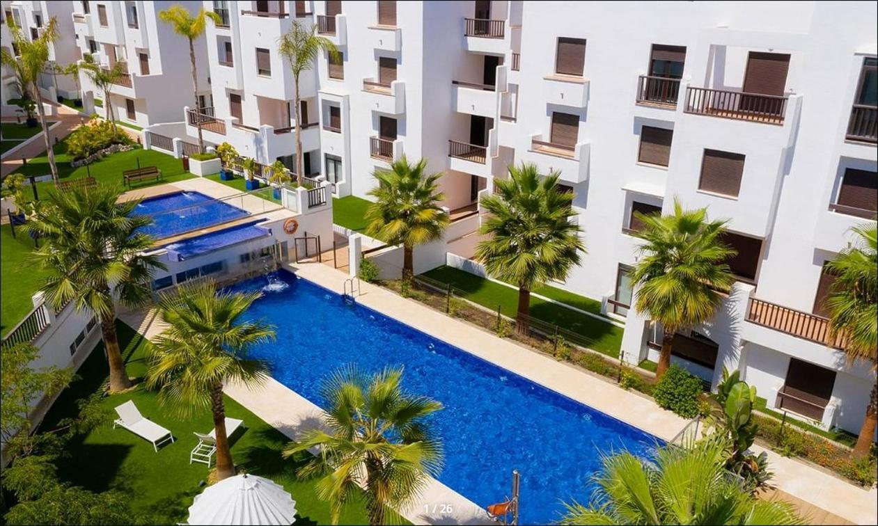 En Cerca Del Mar - Con Piscina, Gimnasio Y Garaje Apartamento