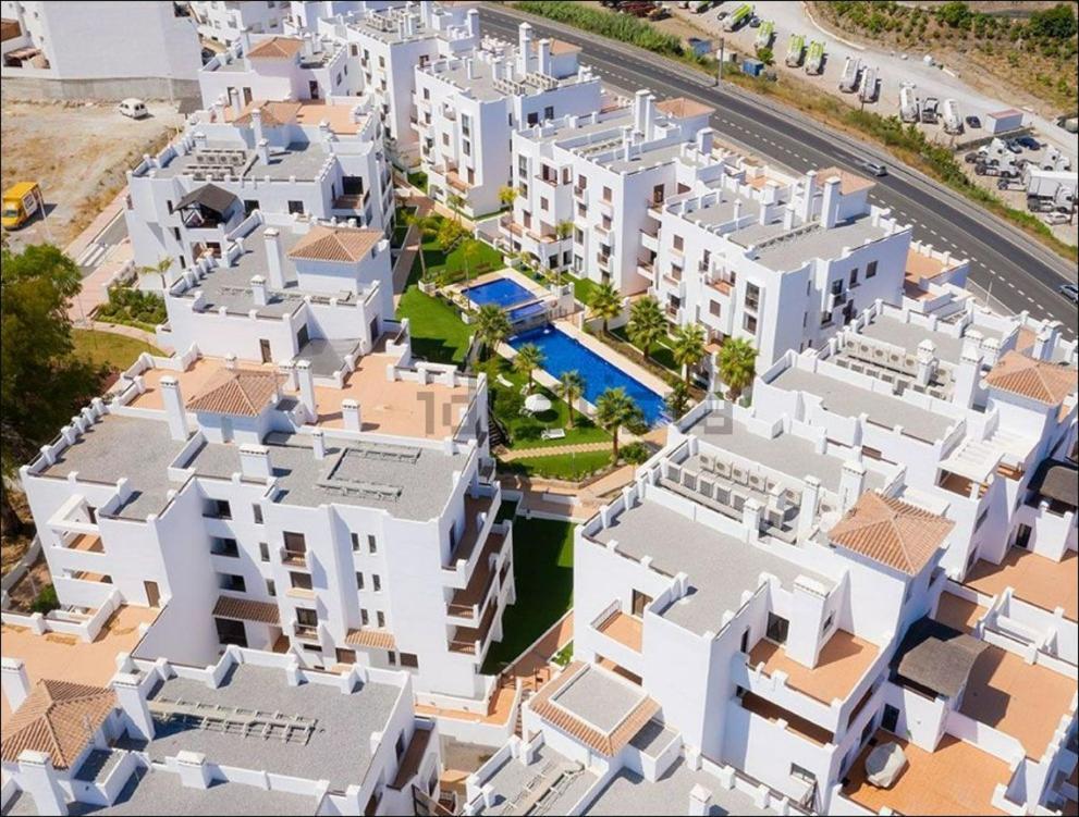 Apartamento En Cerca Del Mar - Con Piscina, Gimnasio Y Garaje