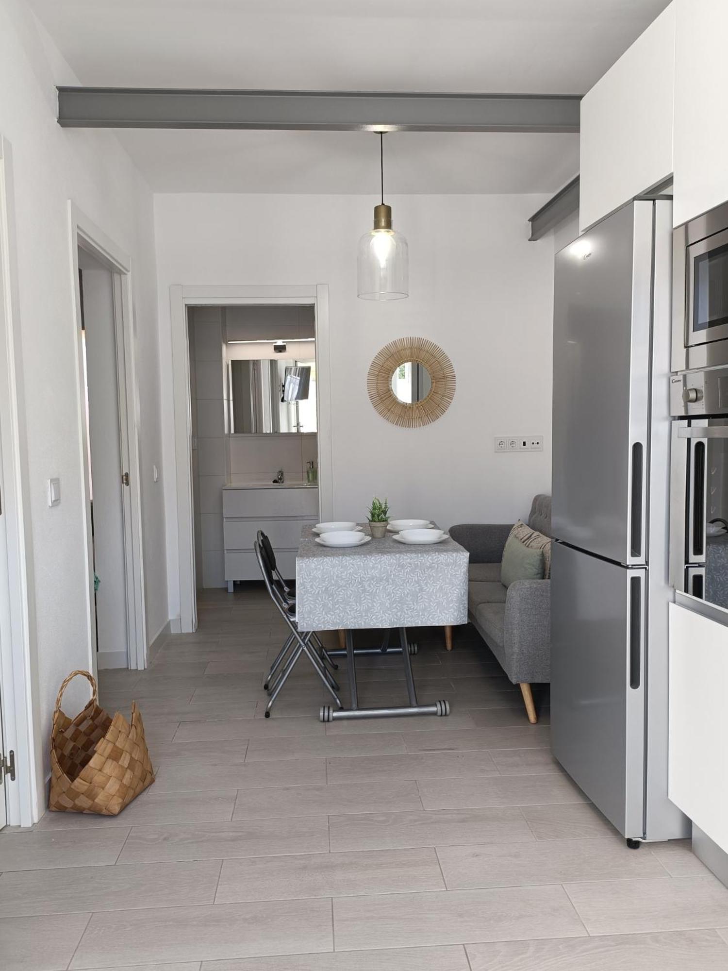 Apartamento Santos 2 Suites, Playa A 1 Min, 2 Hab, Wifi Y Aire Acondicionado