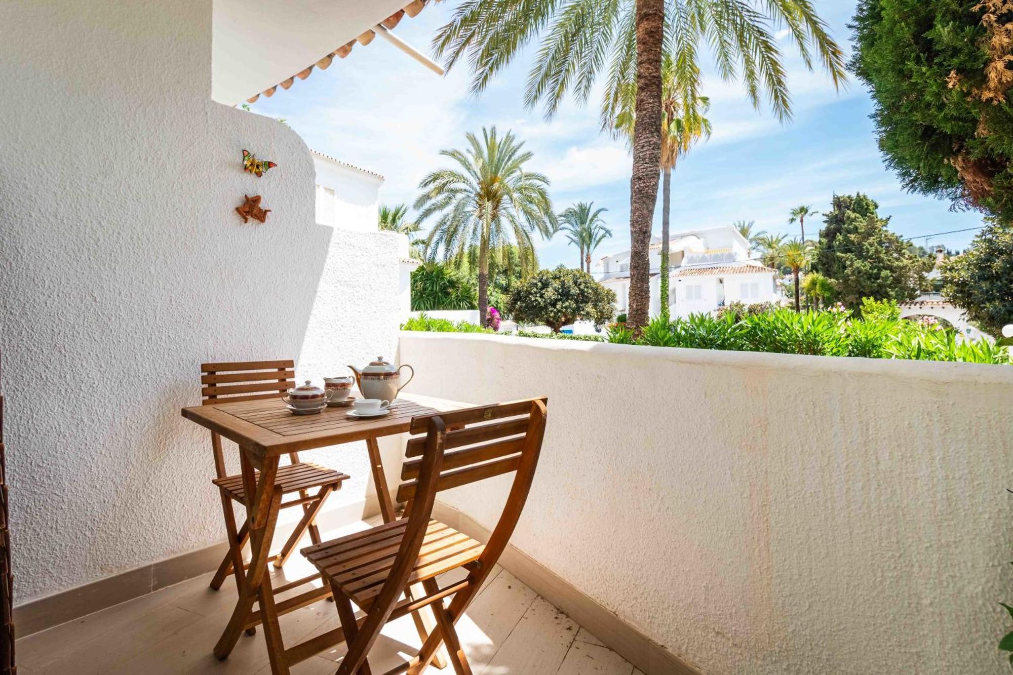 Oasis Junto A Rotas Denia