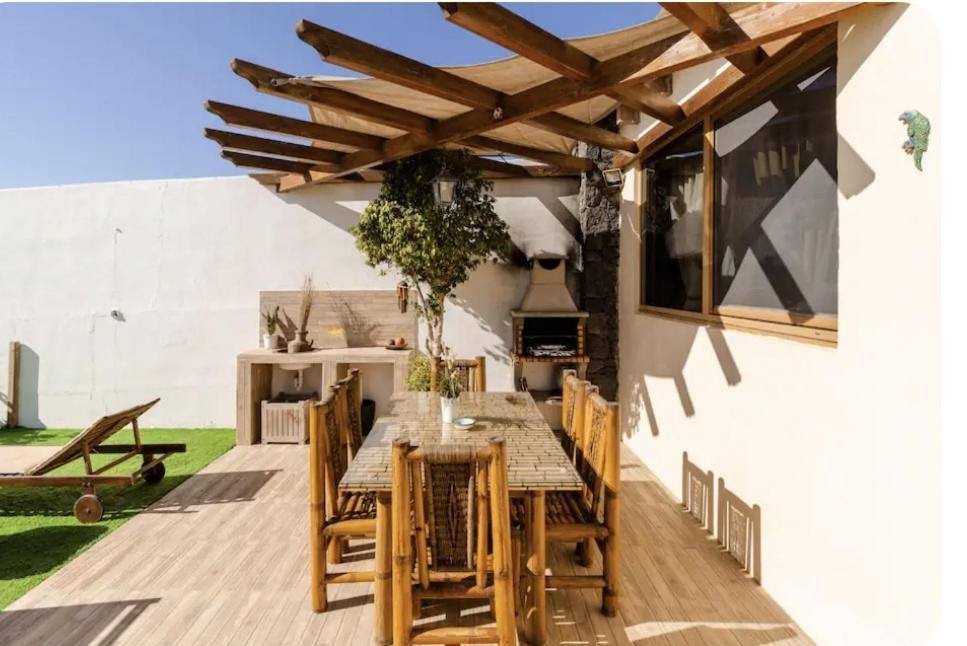 La Isla By Rentaholidayslanzarote Villa *
