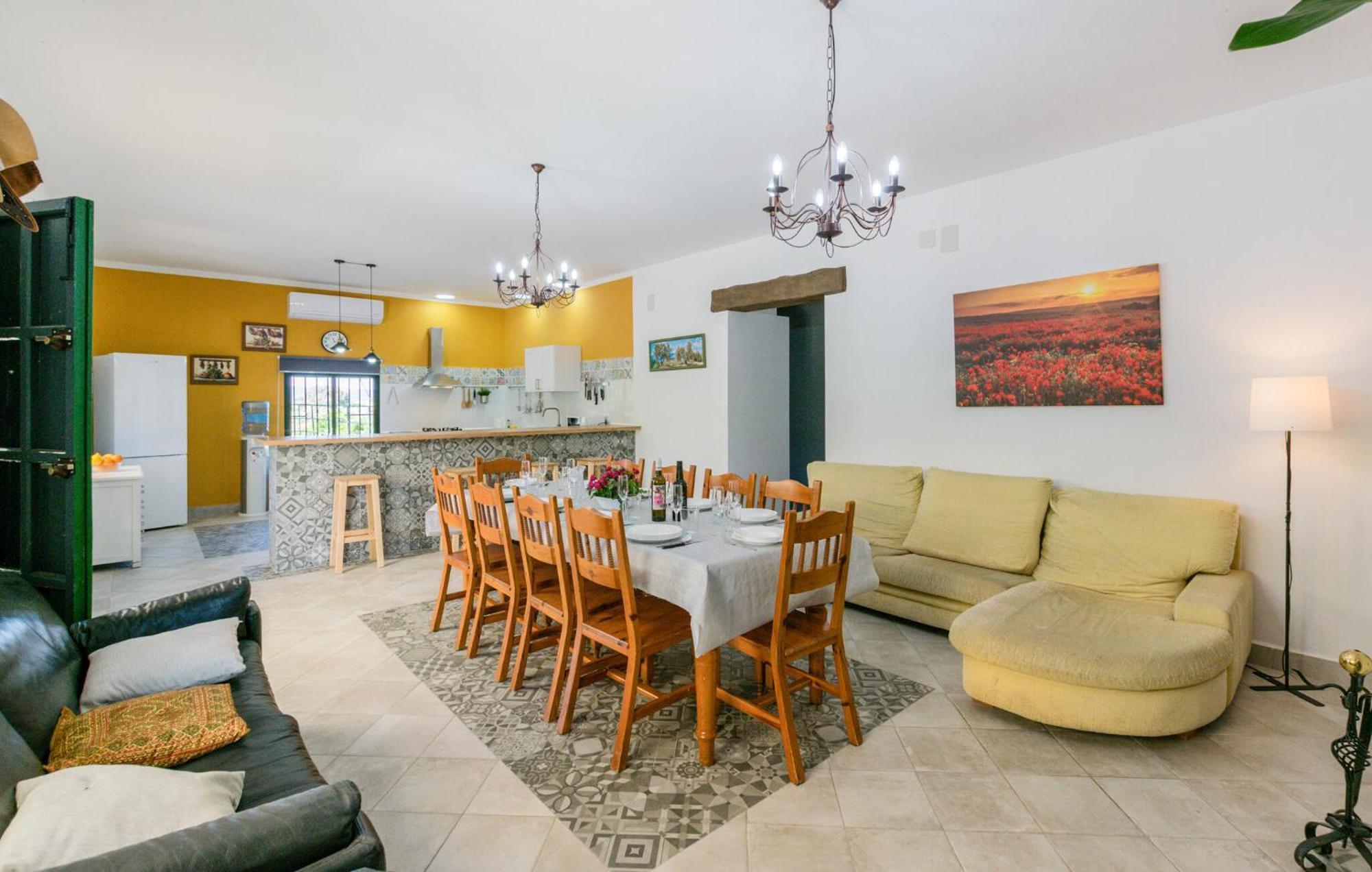 6 Bedroom Amazing In La Puebla De Infan Сasa de vacaciones La Puebla de los Infantes