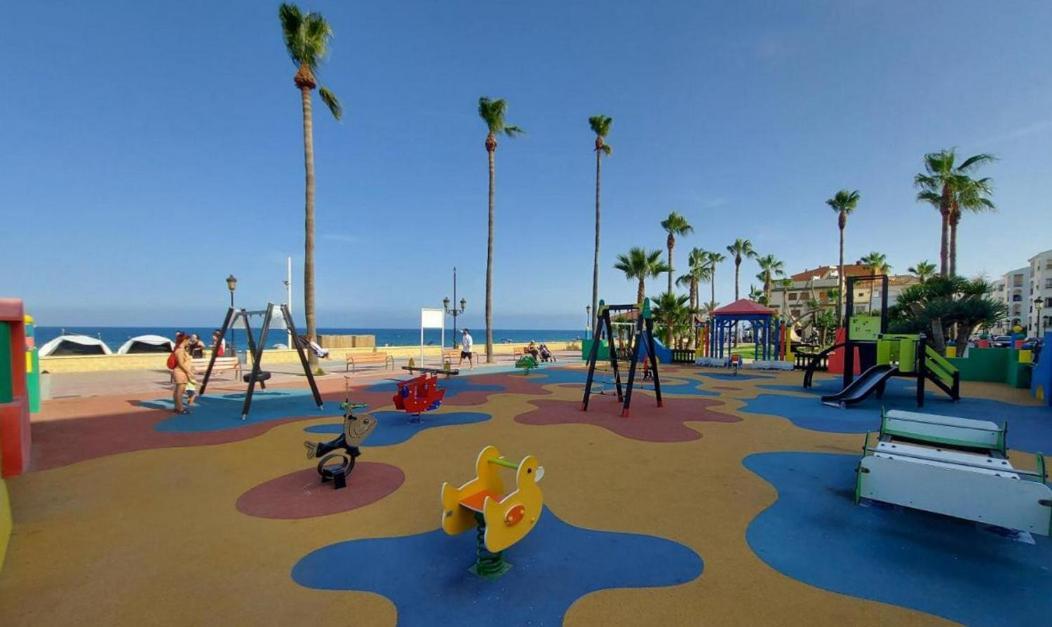 La Noria Playa Sabinillas - Beachfront Apartamento