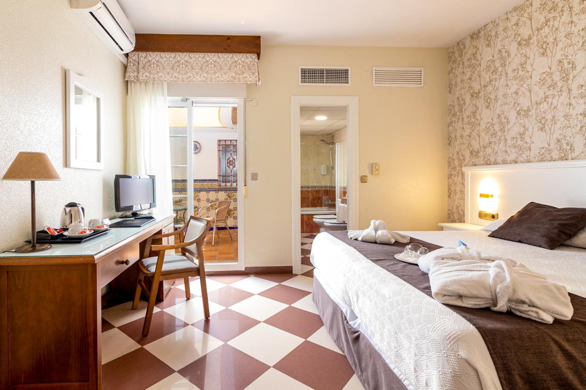 Hotel Avenida Tropical Salobreña