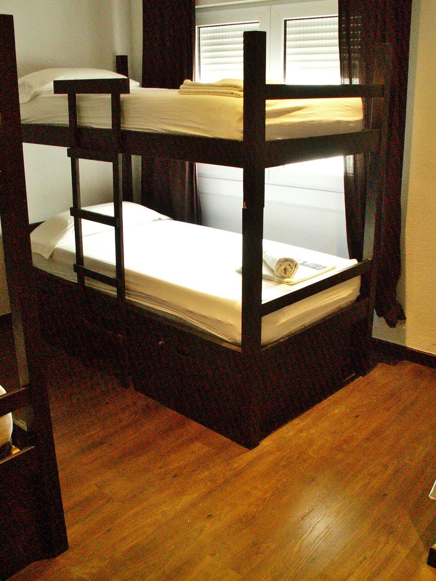 Oasis Backpackers' Hostel *