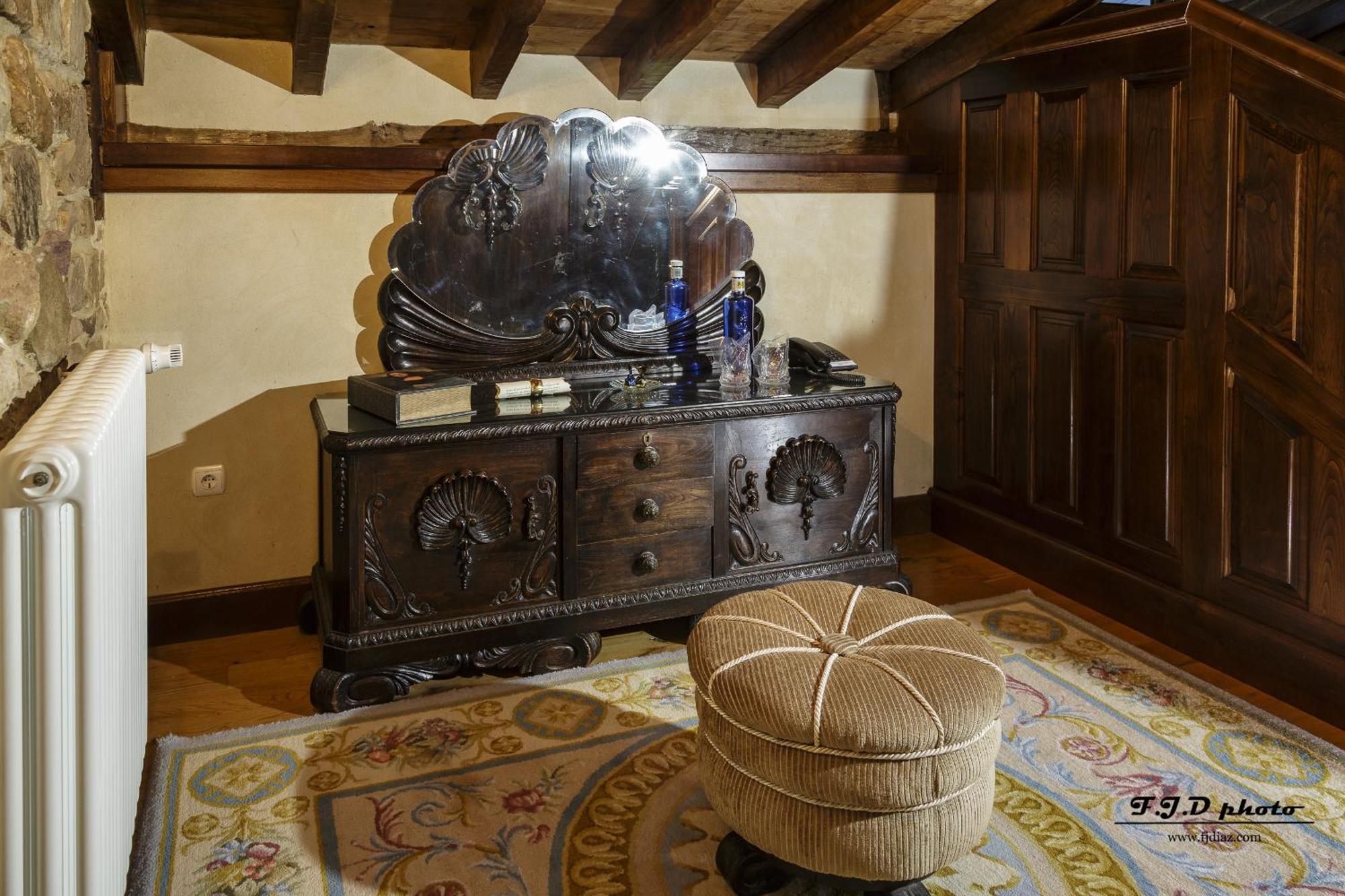 Hotel Palacio De Trasvilla Escobedo